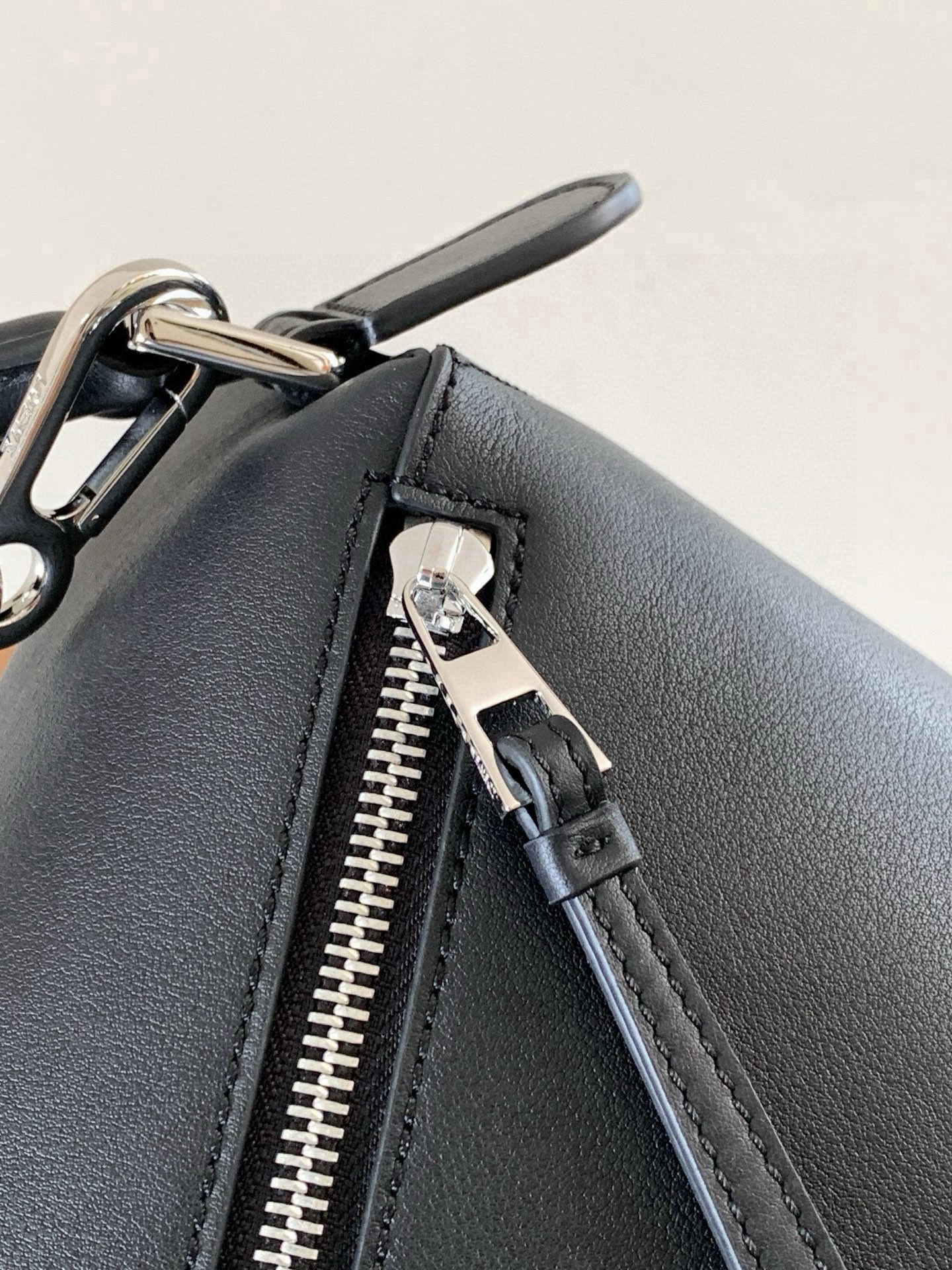 Loewe 新版本几何包小号24CM Puzzle手袋