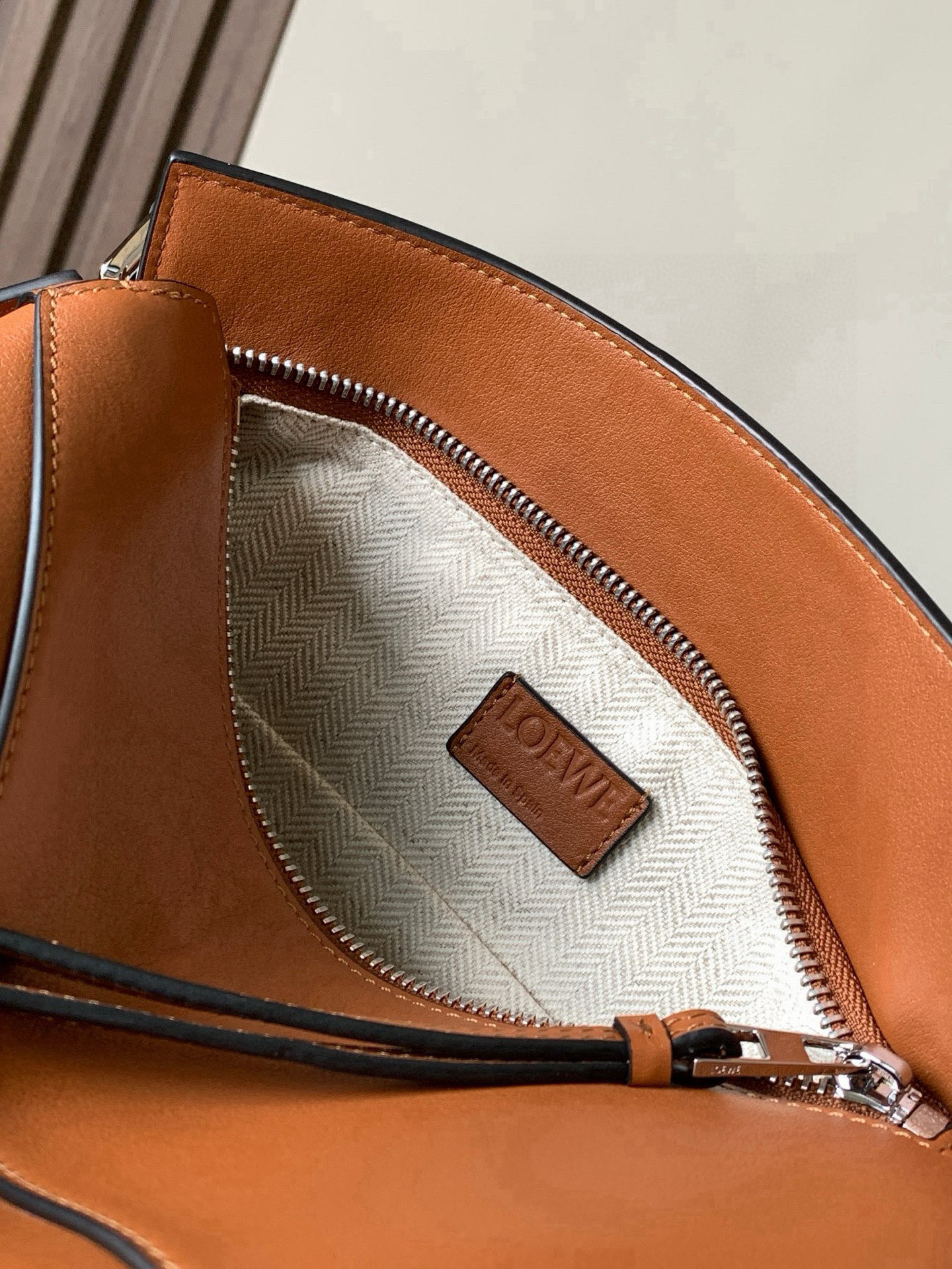 Loewe 新版本几何包小号24CM Puzzle手袋