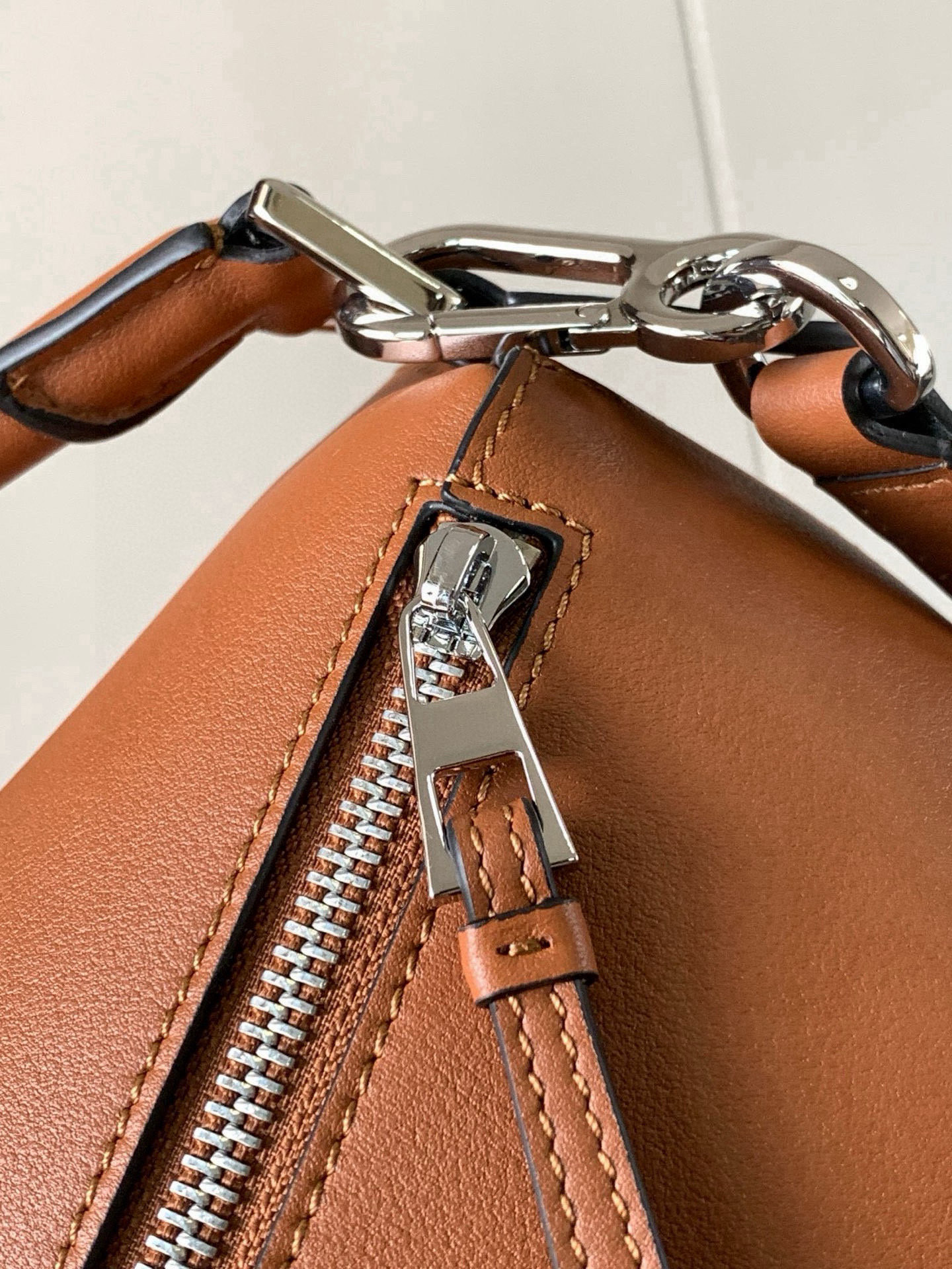 Loewe 新版本几何包小号24CM Puzzle手袋