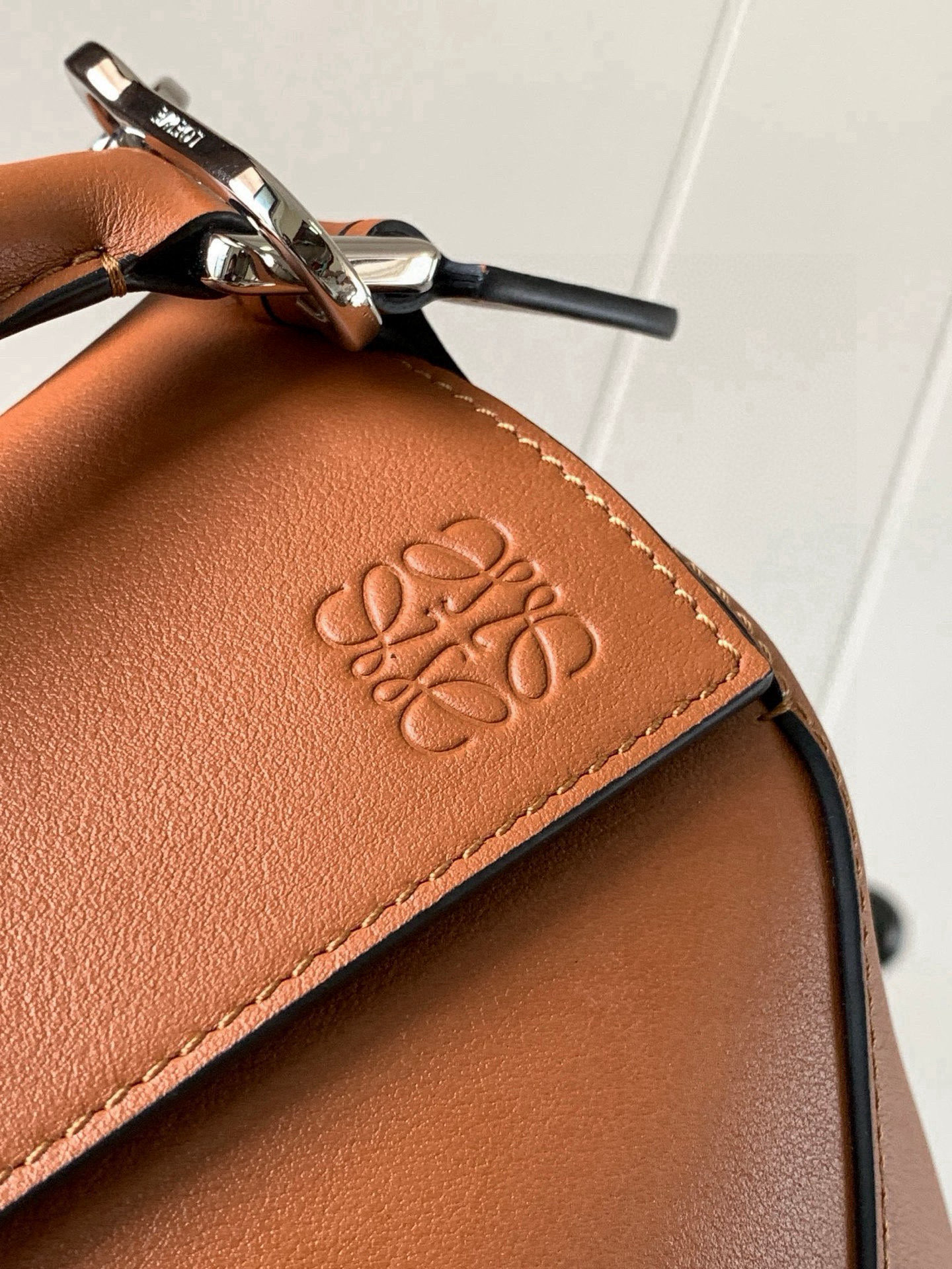 Loewe 新版本几何包小号24CM Puzzle手袋