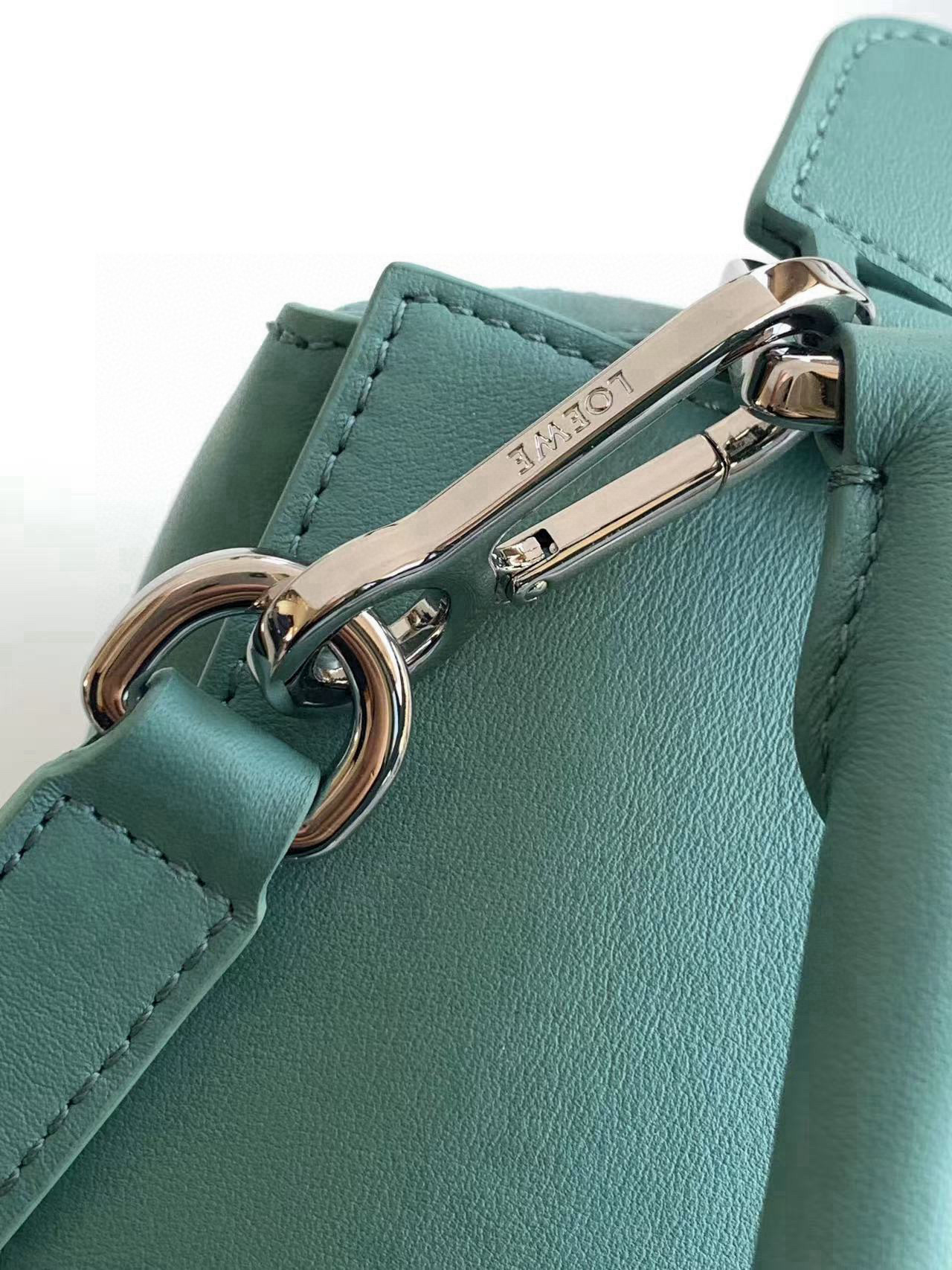 Loewe 新版本几何包小号24CM Puzzle手袋