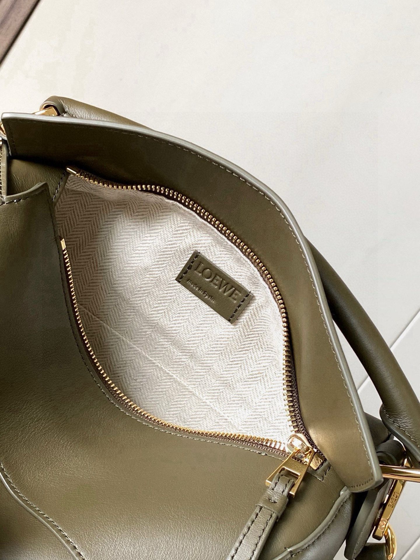 Loewe 新版本几何包小号24CM Puzzle手袋