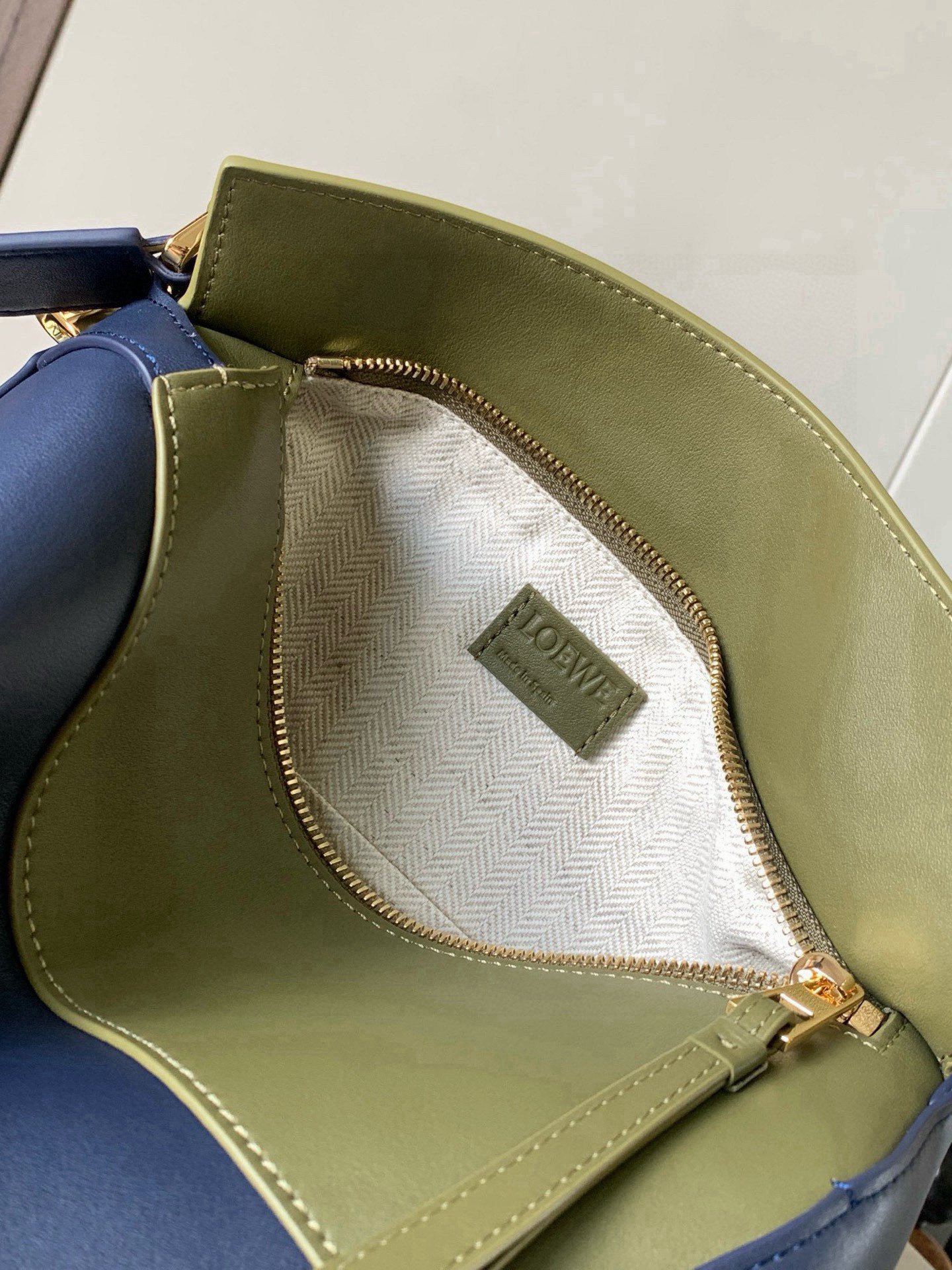 Loewe 新版本几何包小号24CM Puzzle手袋
