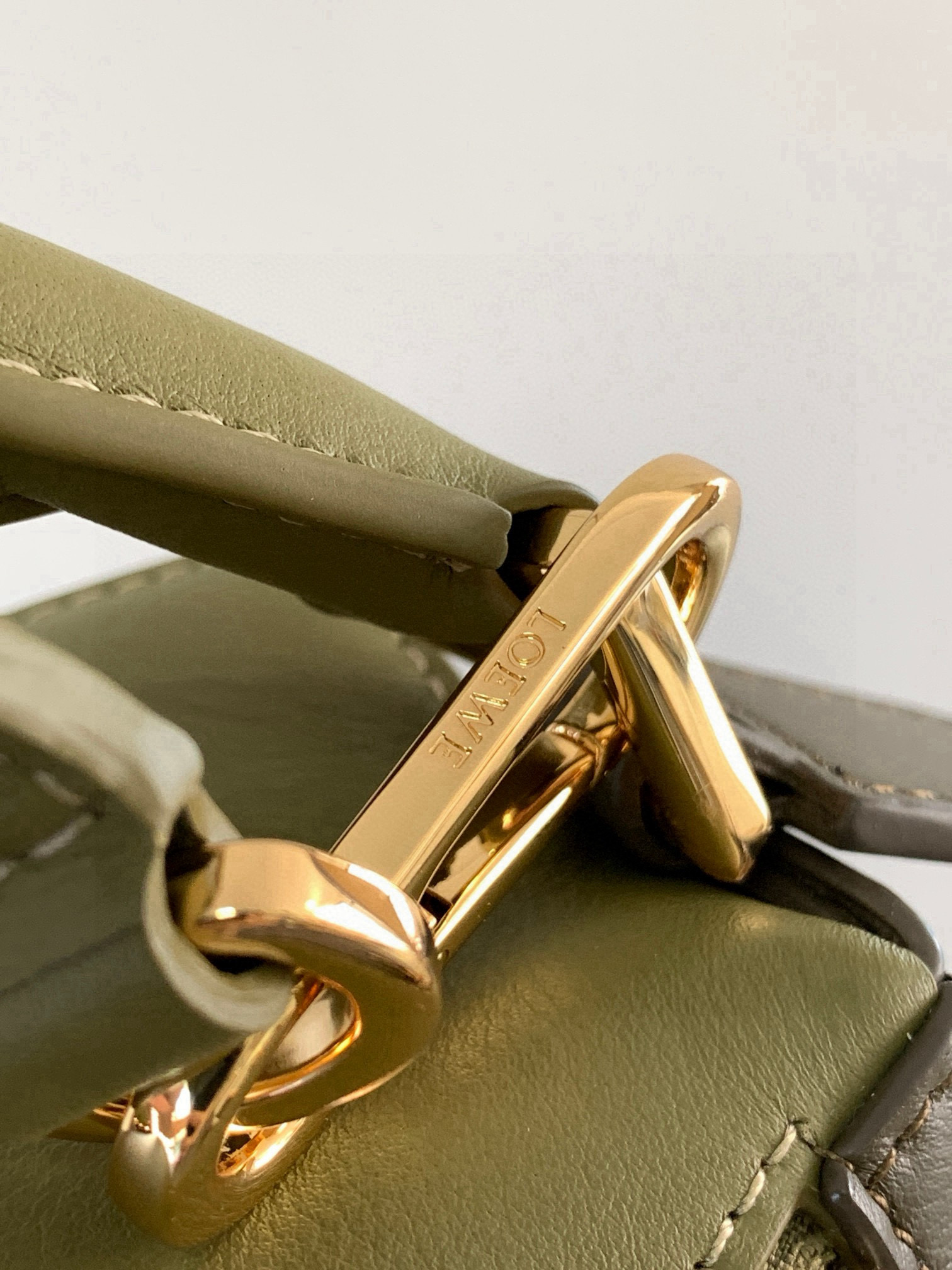 Loewe 新版本几何包小号24CM Puzzle手袋