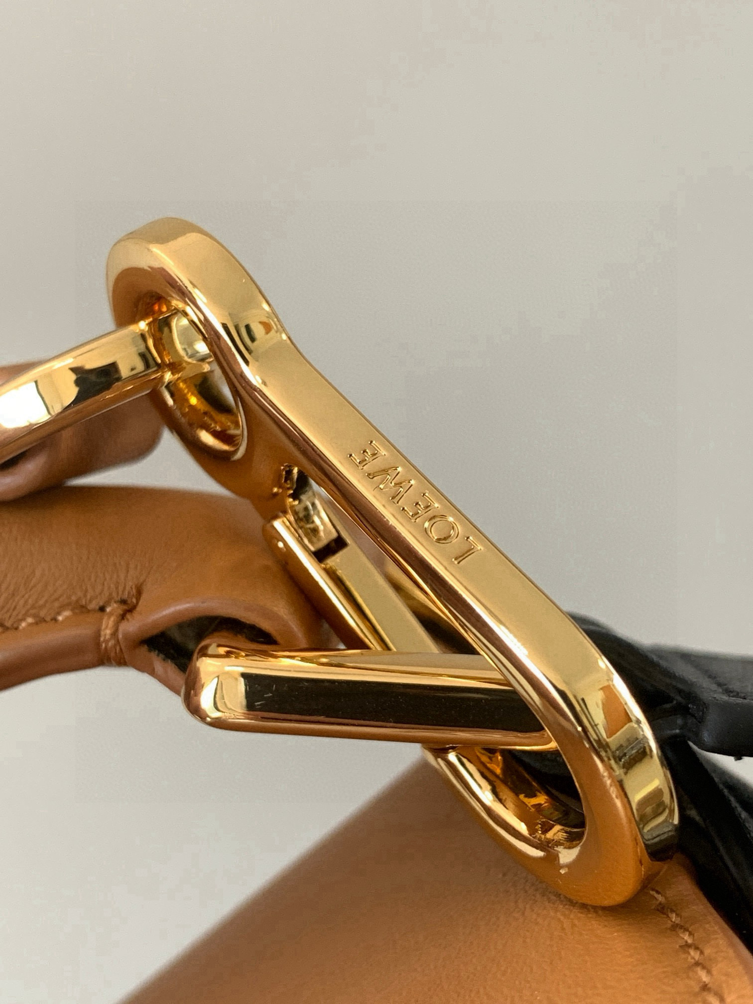 Loewe 新版本几何包小号24CM Puzzle手袋