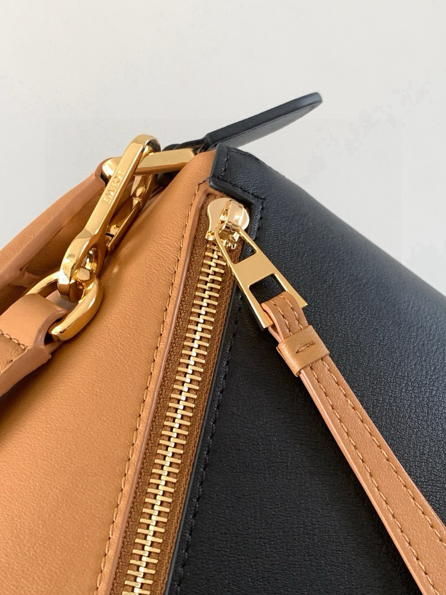 Loewe 新版本几何包小号24CM Puzzle手袋