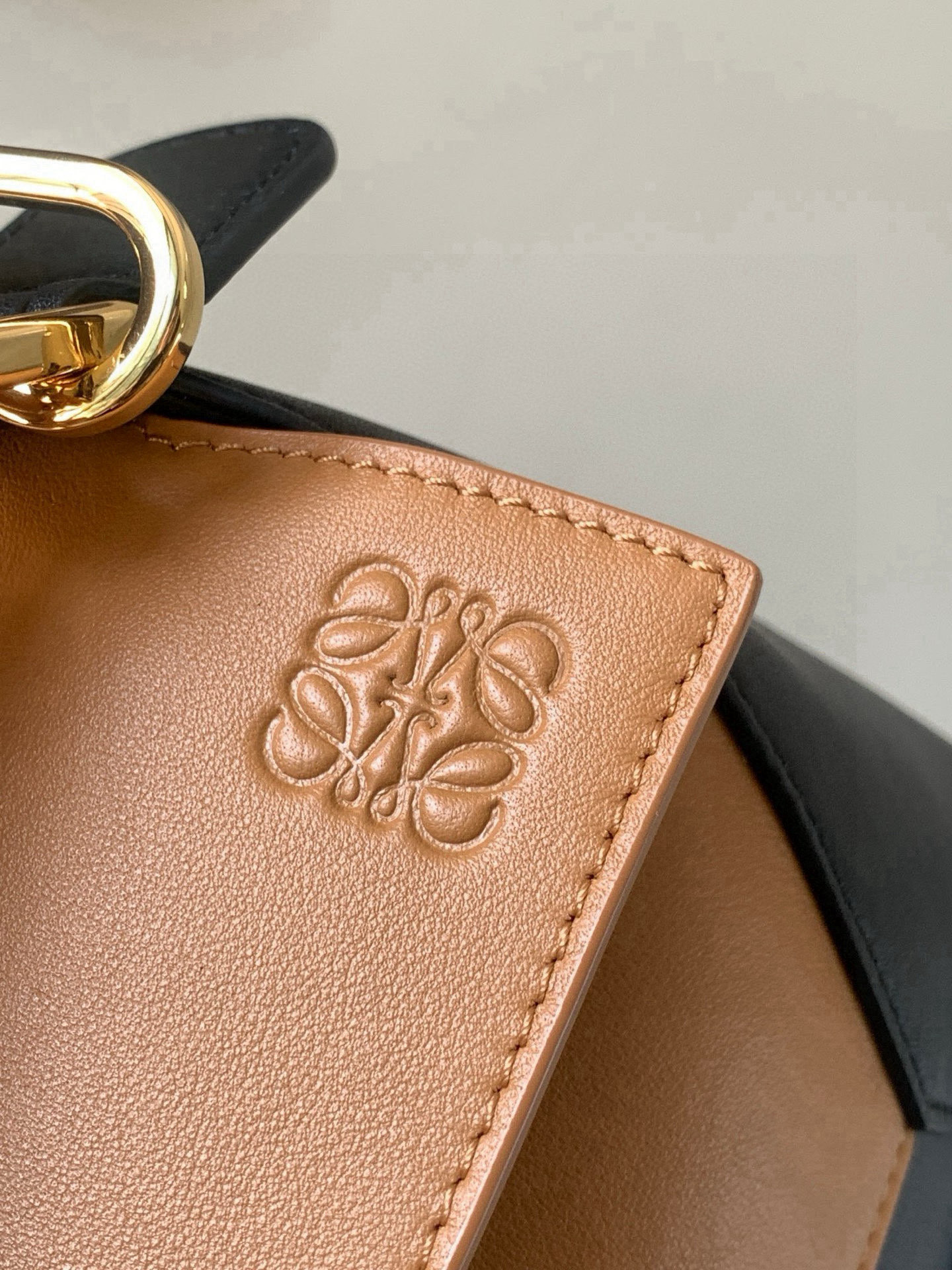 Loewe 新版本几何包小号24CM Puzzle手袋