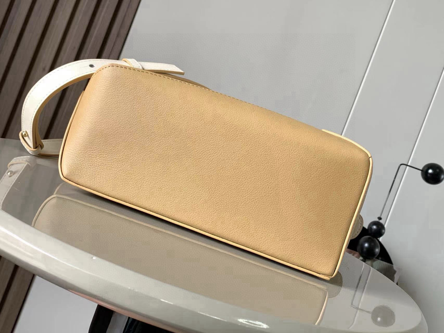 Loewe 新版本几何包小号24CM Puzzle手袋