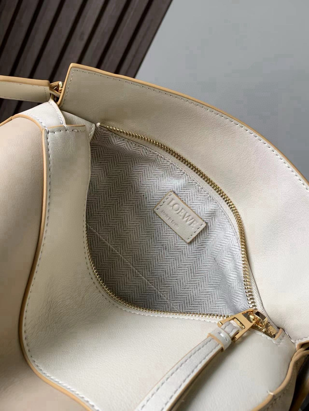 Loewe 新版本几何包小号24CM Puzzle手袋