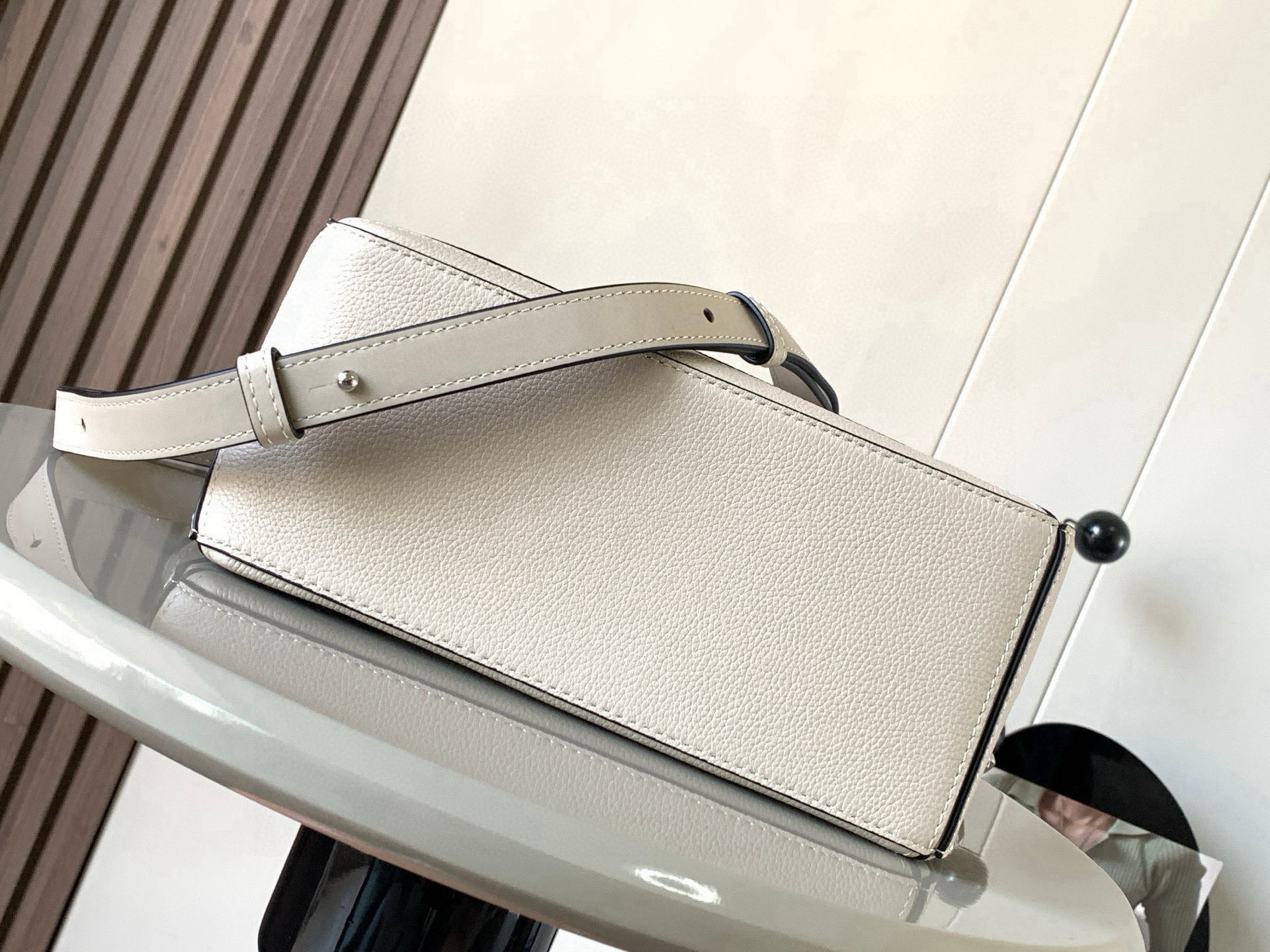Loewe 限时特价几何包24CMPuzzle手袋