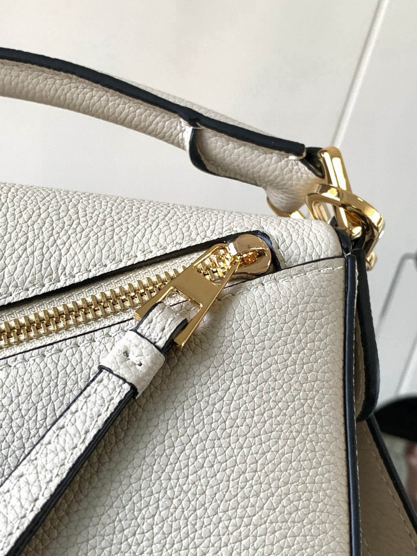 Loewe 限时特价几何包24CMPuzzle手袋