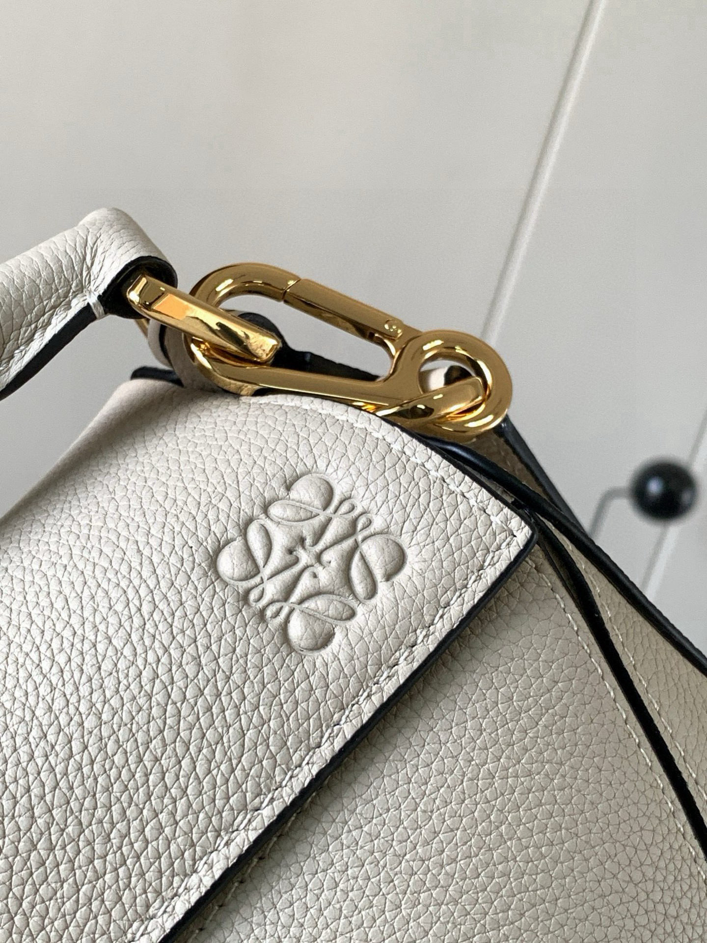 Loewe 限时特价几何包24CMPuzzle手袋