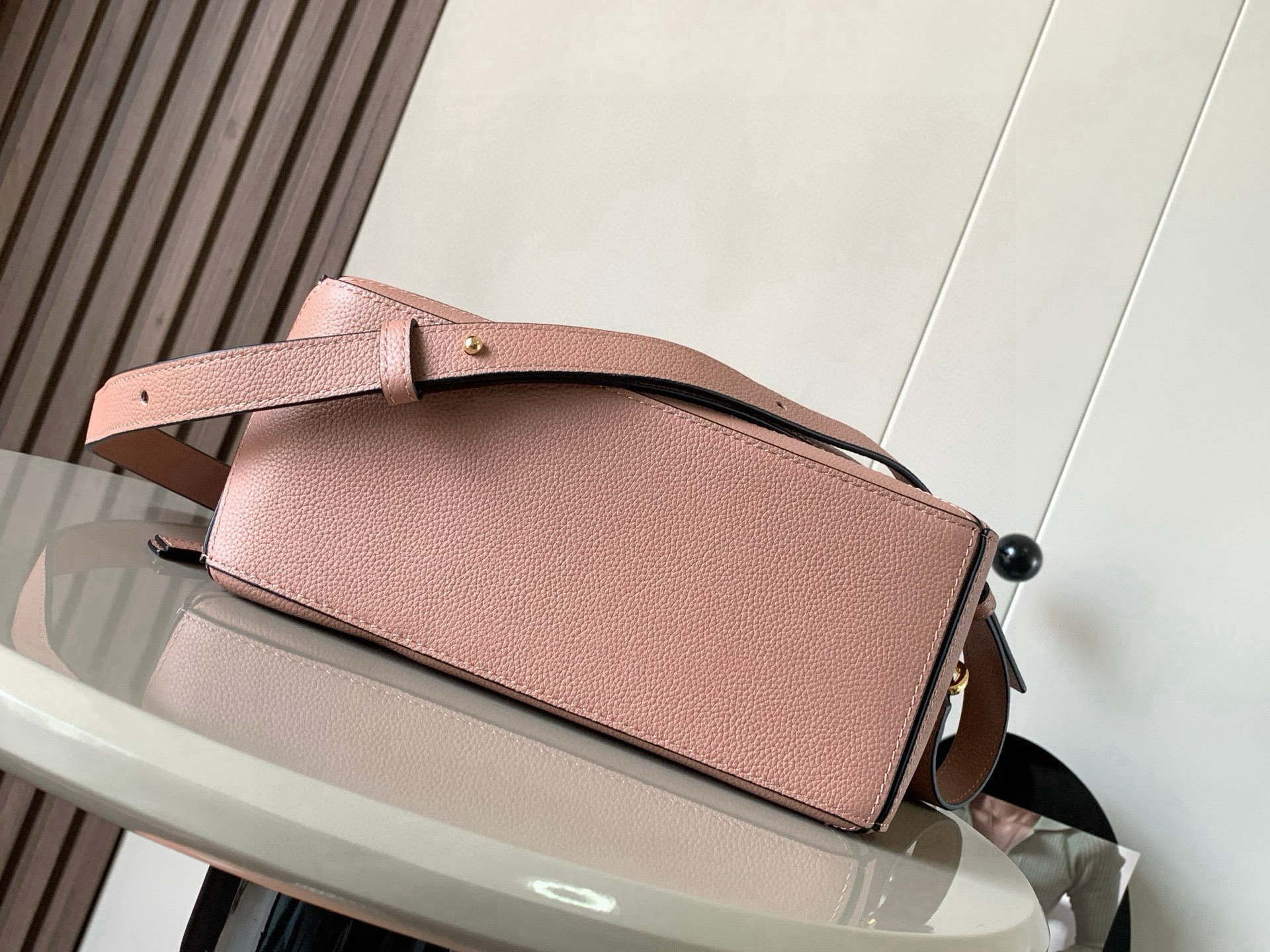 Loewe 限时特价几何包24CMPuzzle手袋