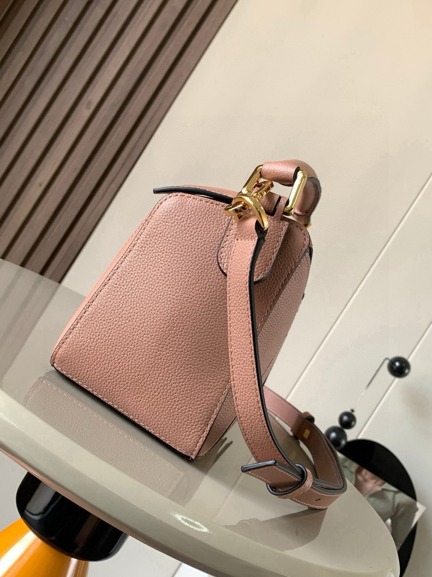 Loewe 限时特价几何包24CMPuzzle手袋
