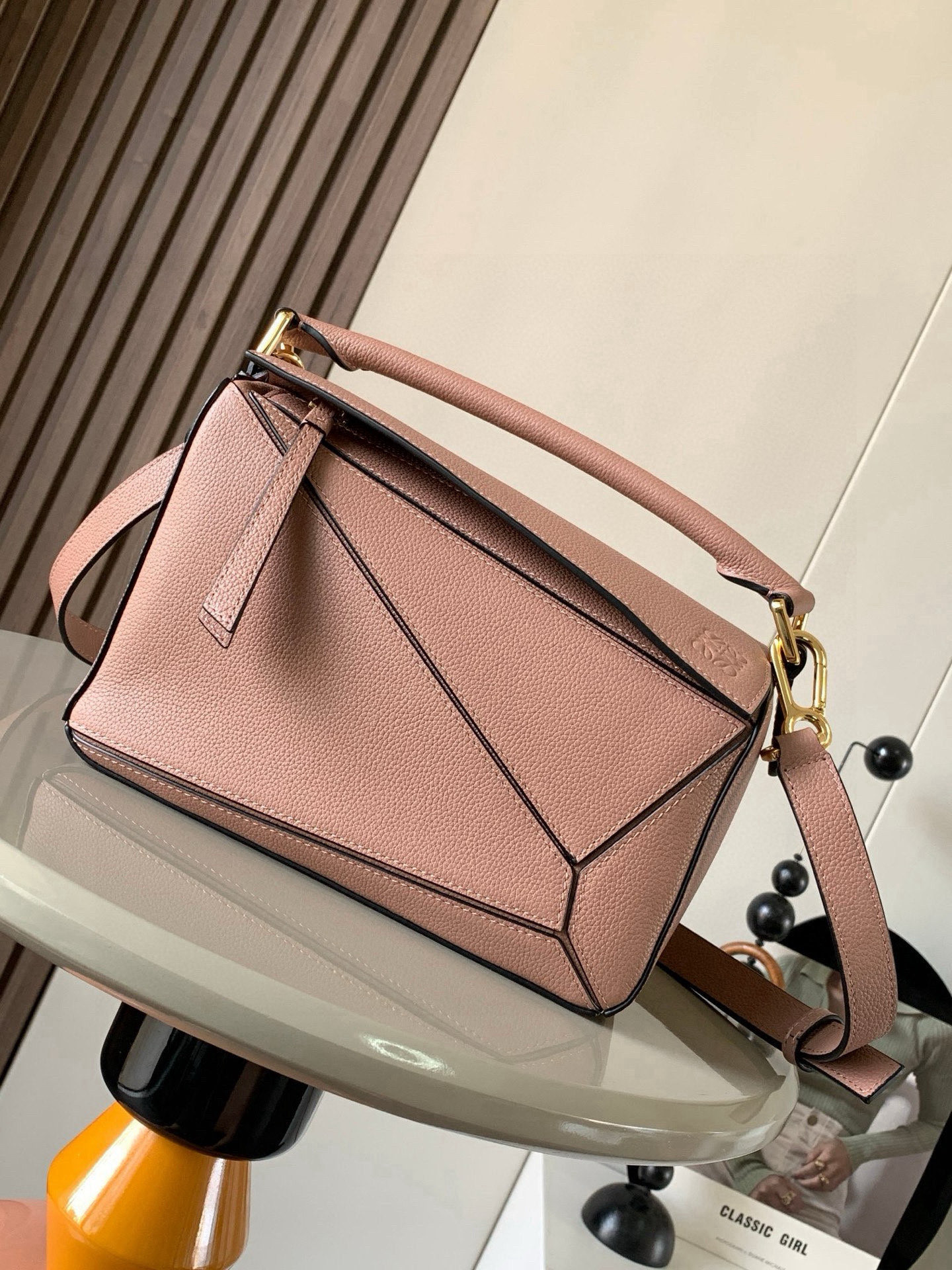 Loewe 限时特价几何包24CMPuzzle手袋