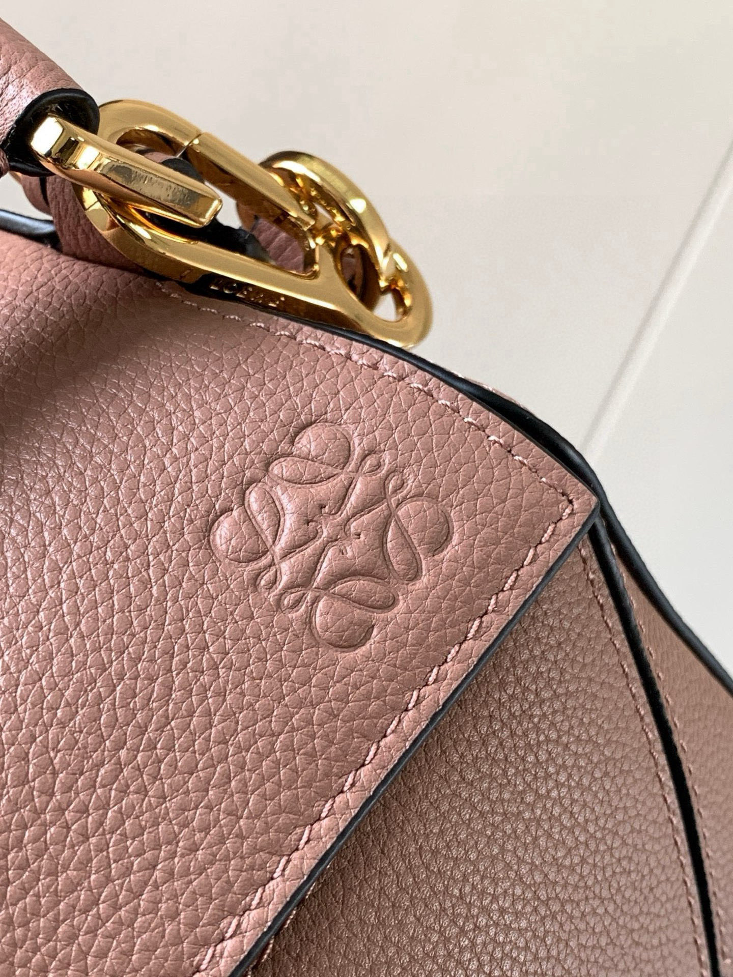 Loewe 限时特价几何包24CMPuzzle手袋