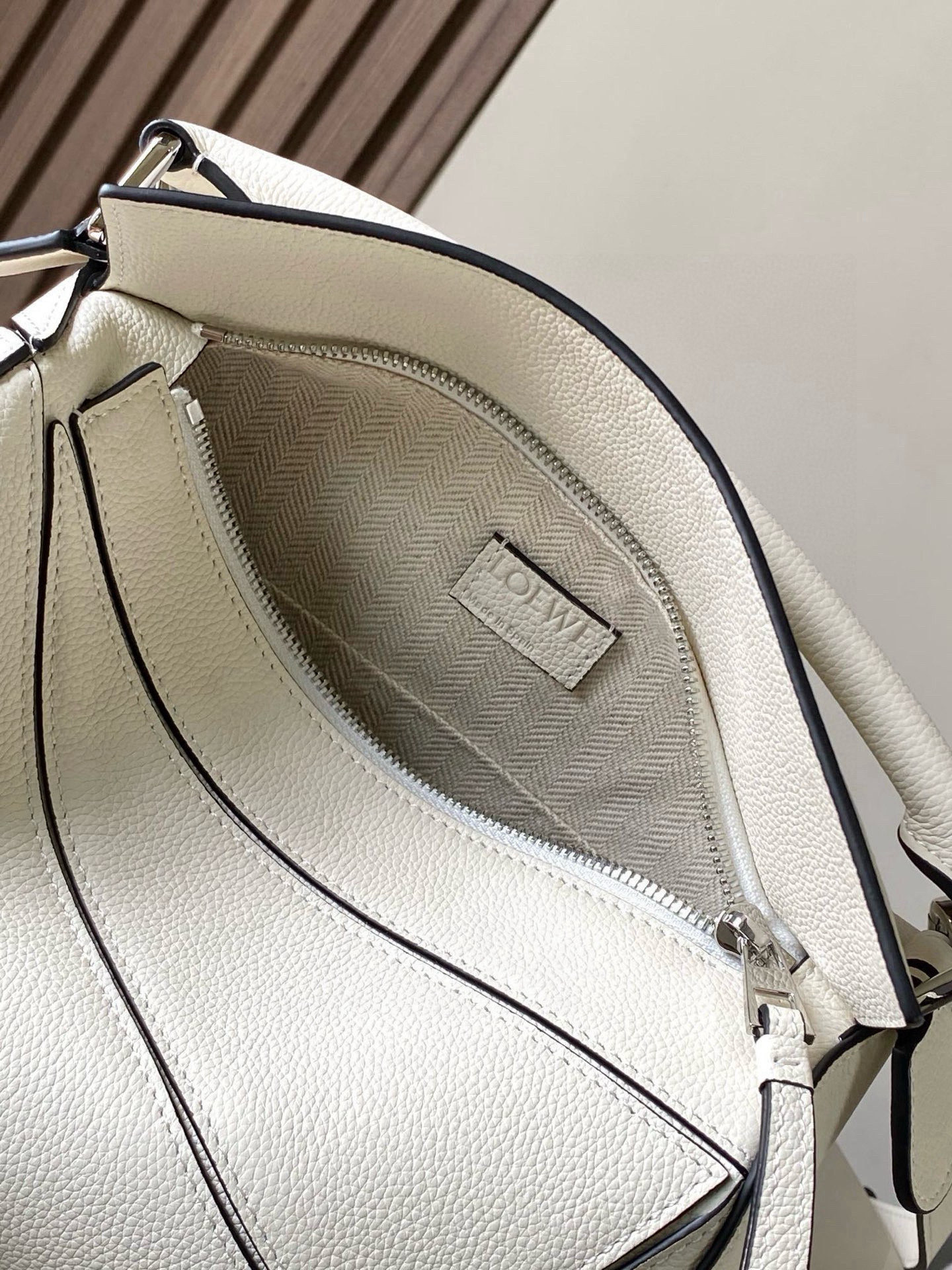Loewe 限时特价几何包24CMPuzzle手袋