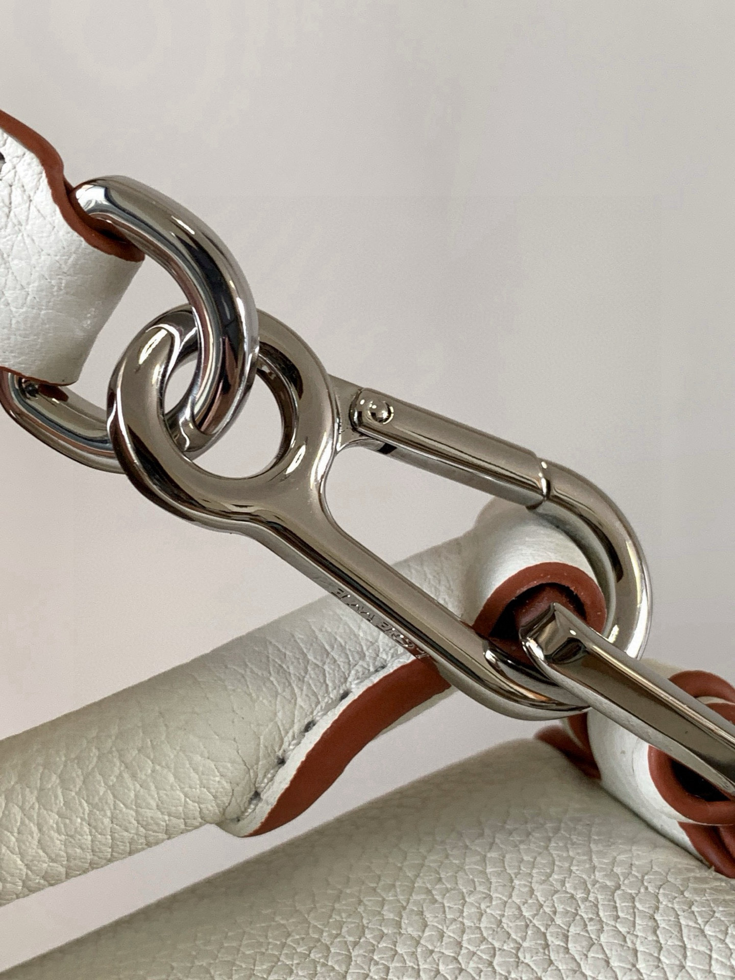 Loewe 限时特价几何包24CMPuzzle手袋