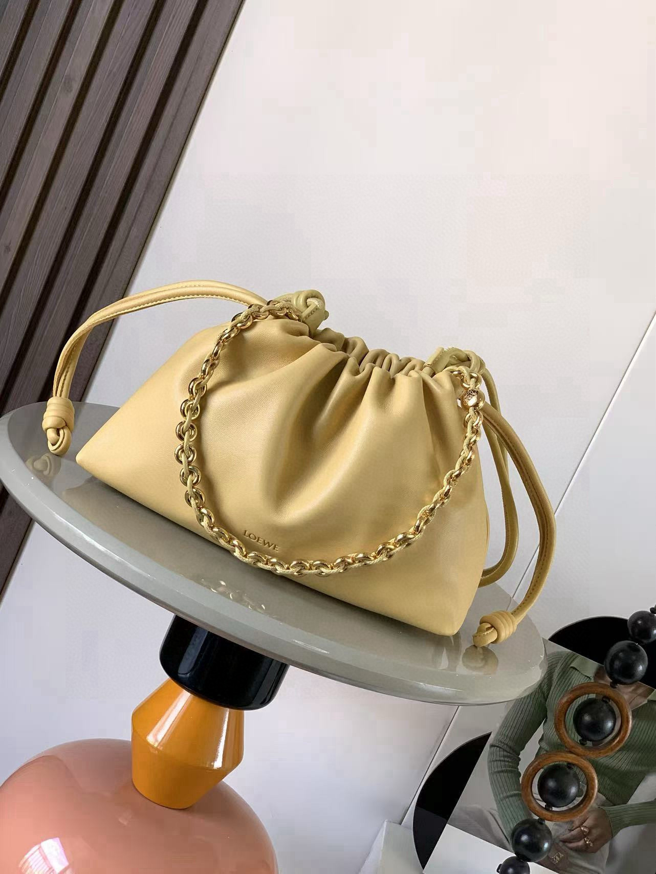 Loewe 柔软纳帕羊皮革 Flamenco