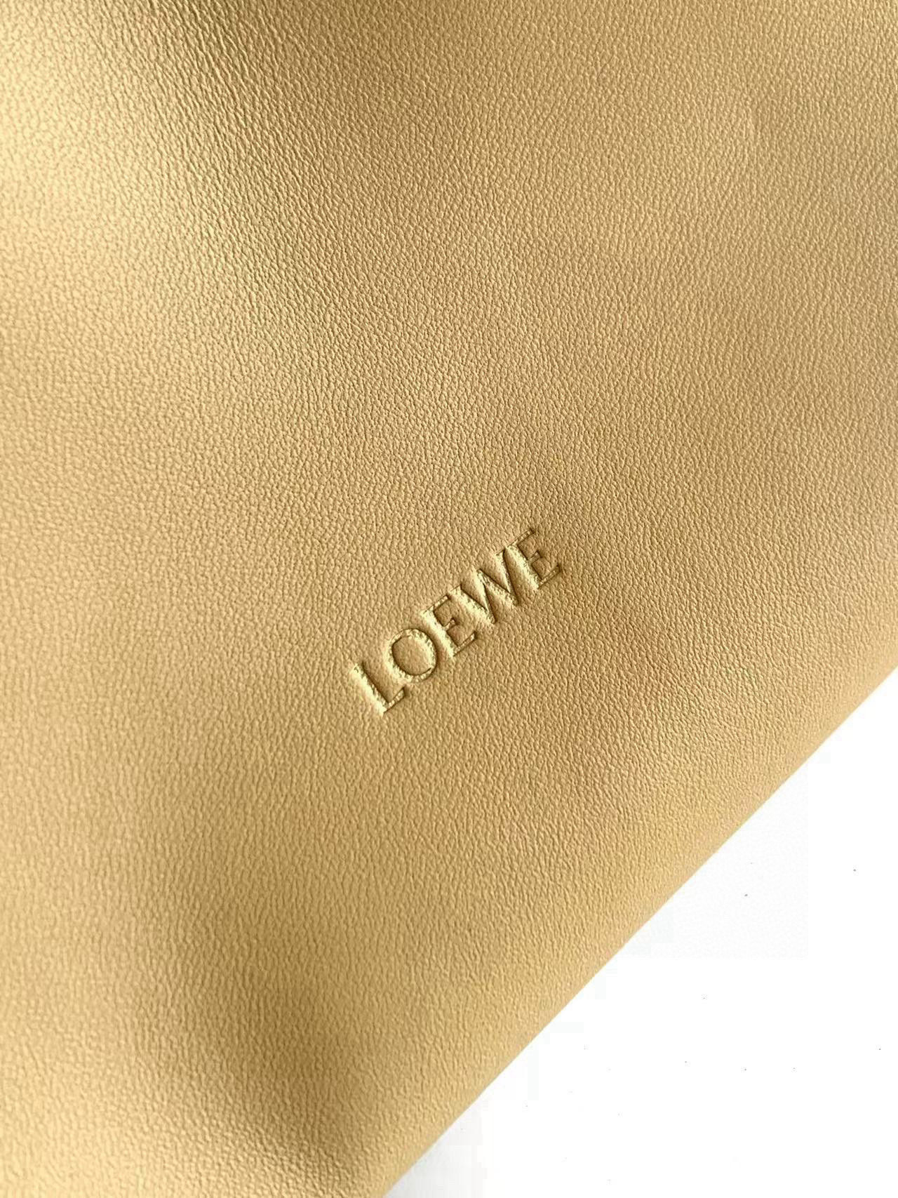Loewe 柔软纳帕羊皮革 Flamenco