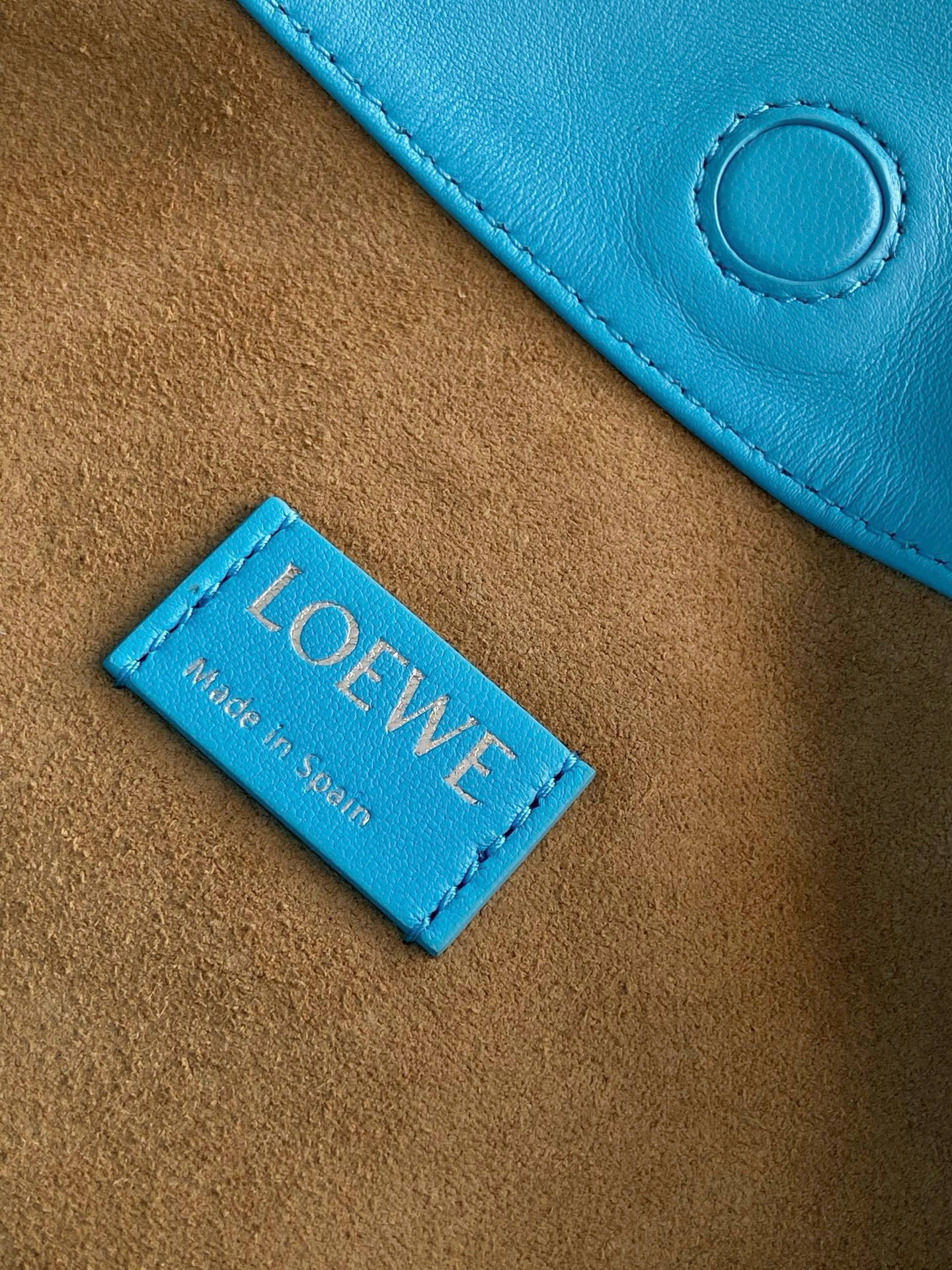 Loewe 柔软纳帕羊皮革 Flamenco