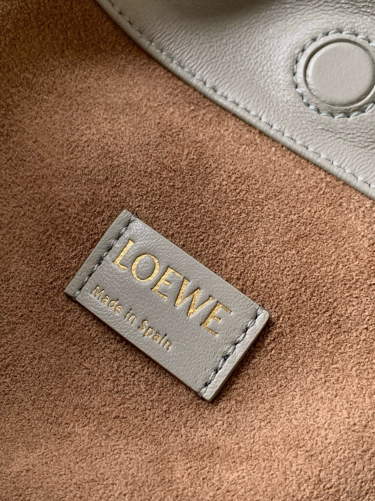Loewe 柔软纳帕羊皮革 Flamenco