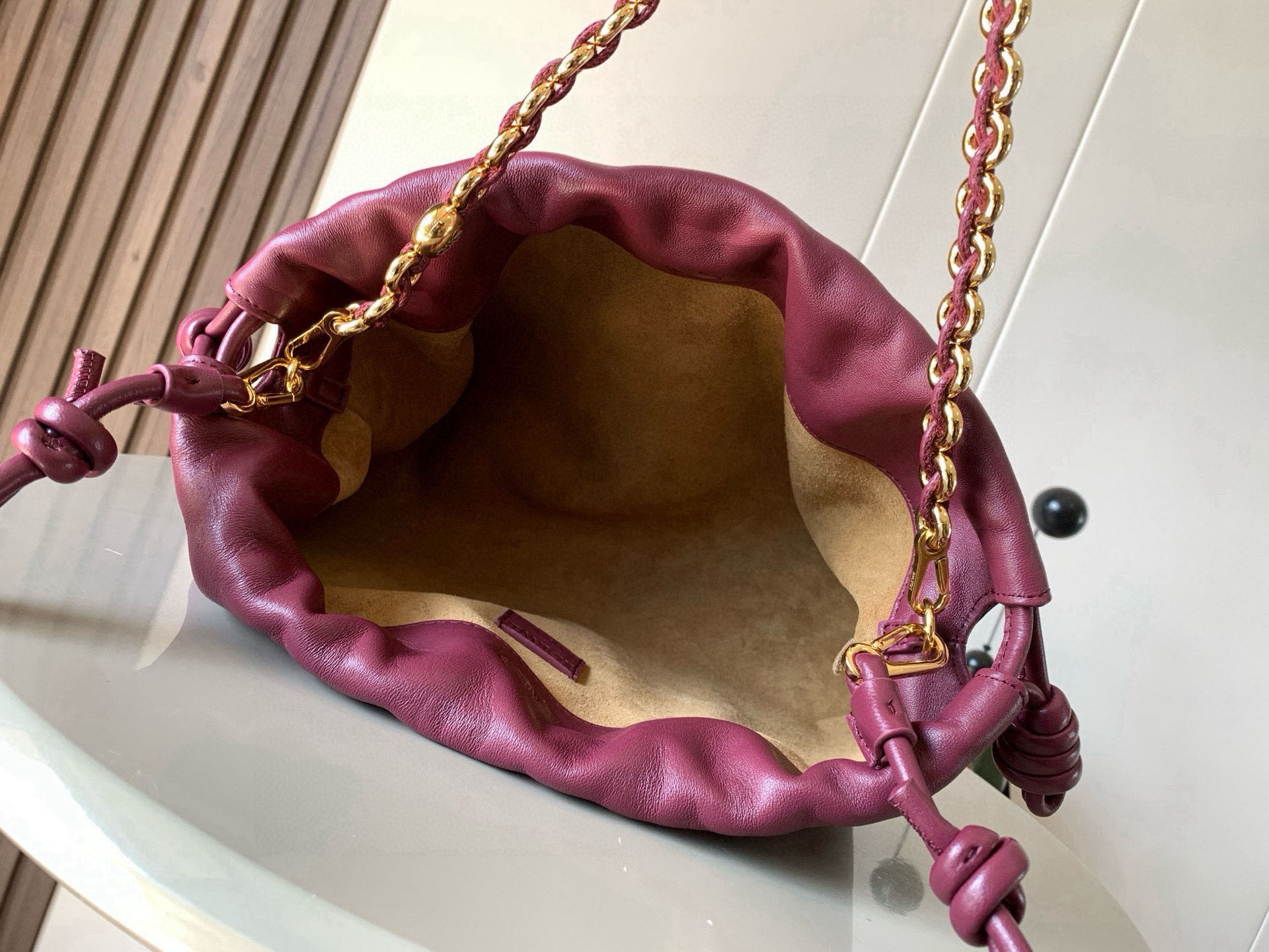 Loewe 柔软纳帕羊皮革 Flamenco