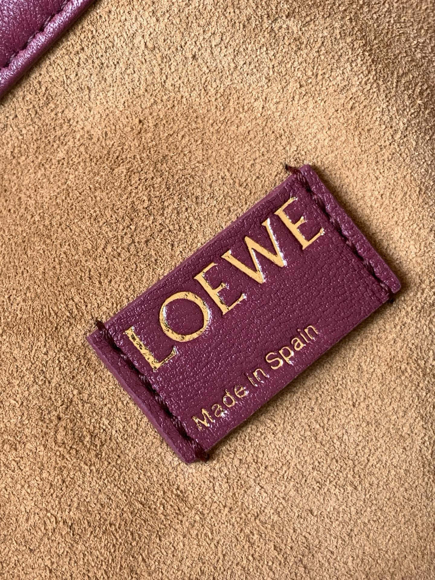 Loewe 柔软纳帕羊皮革 Flamenco
