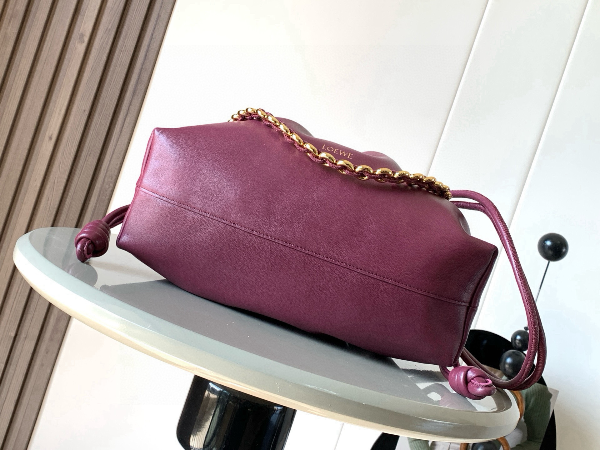 Loewe 柔软纳帕羊皮革 Flamenco