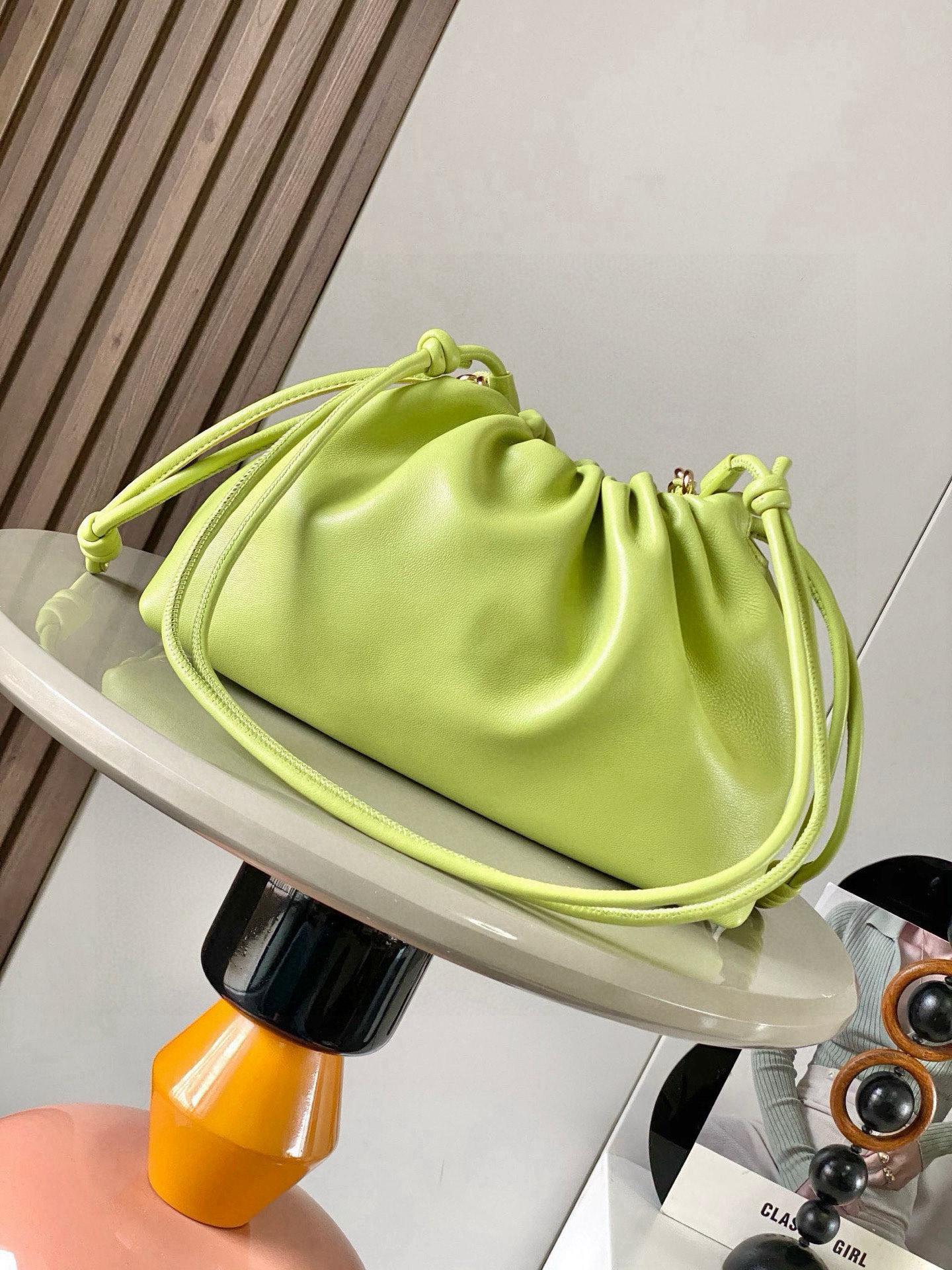 Loewe 柔软纳帕羊皮革 Flamenco