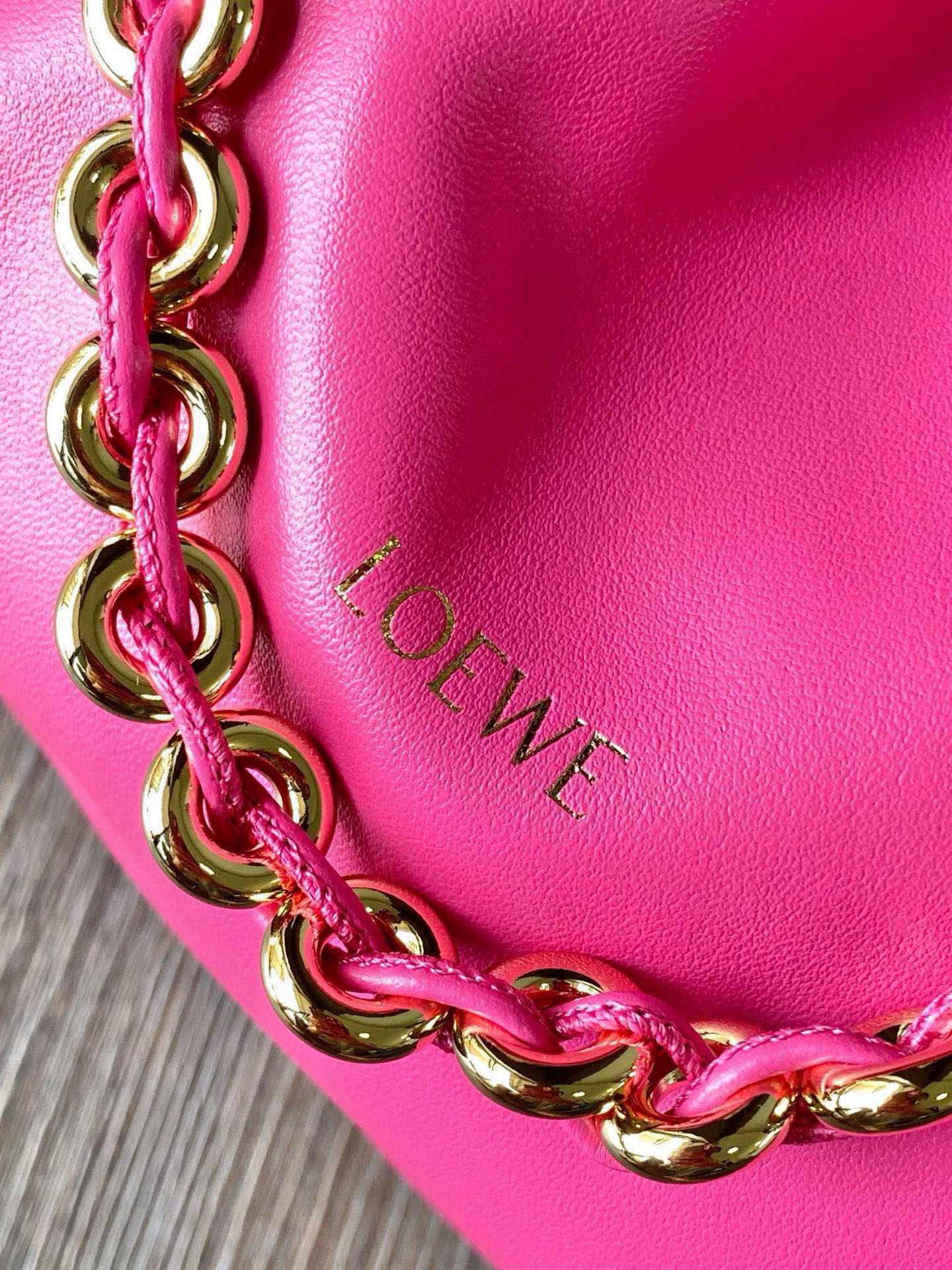 Loewe 柔软纳帕羊皮革 Flamenco