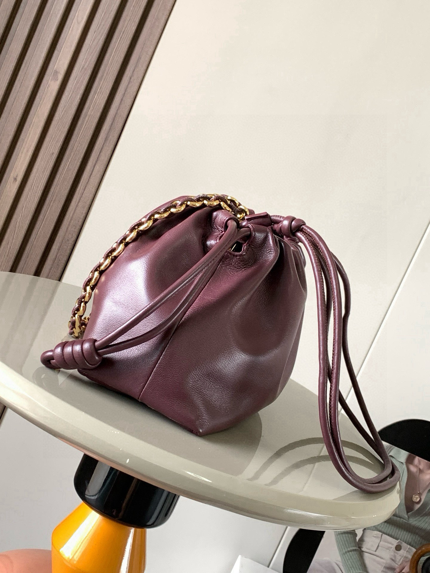 Loewe 柔软纳帕羊皮革 Flamenco