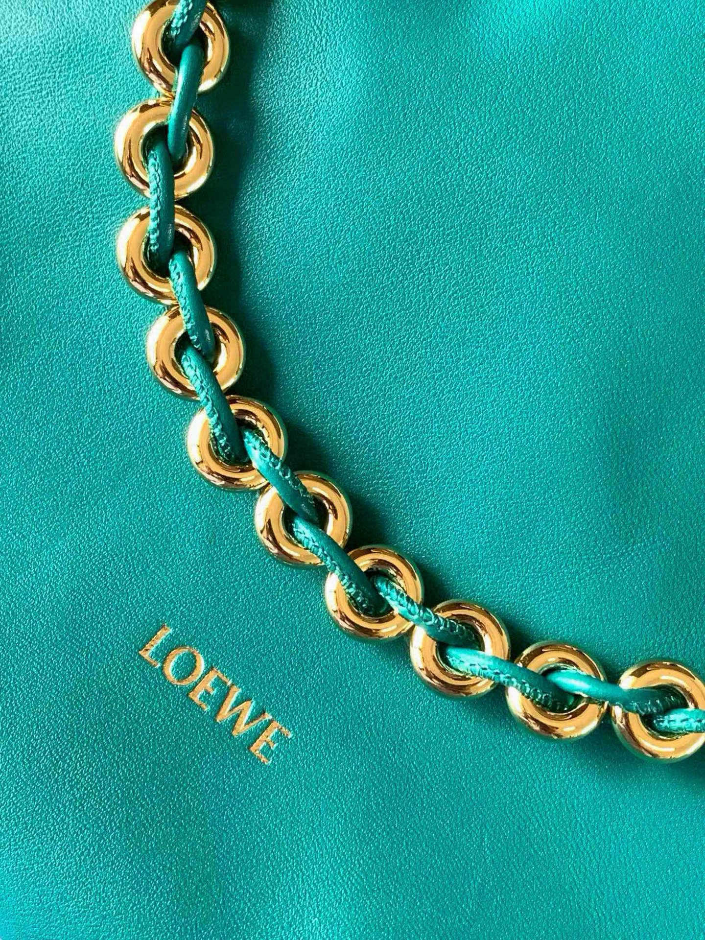 Loewe 柔软纳帕羊皮革 Flamenco