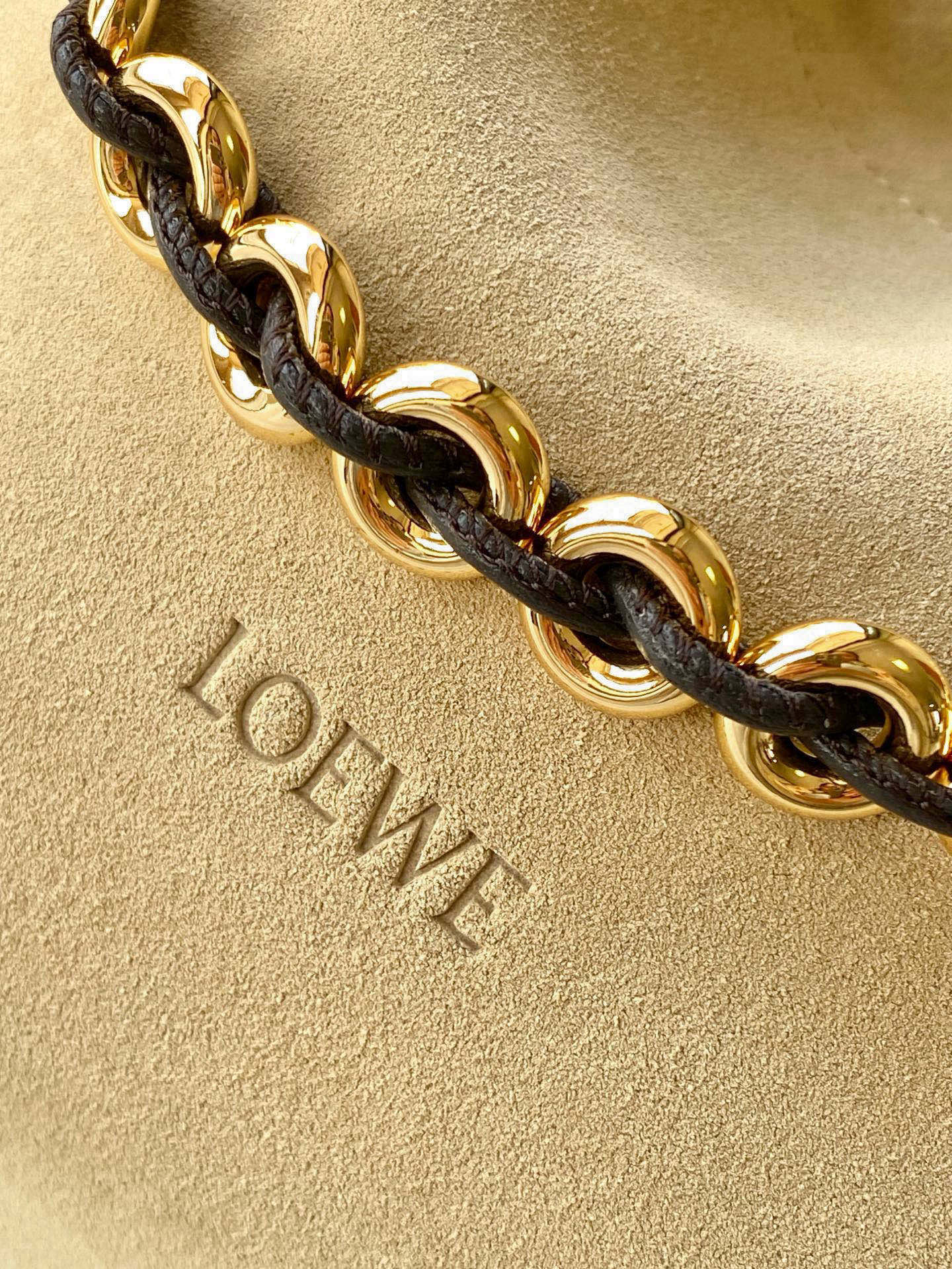Loewe 柔软纳帕羊皮革 Flamenco
