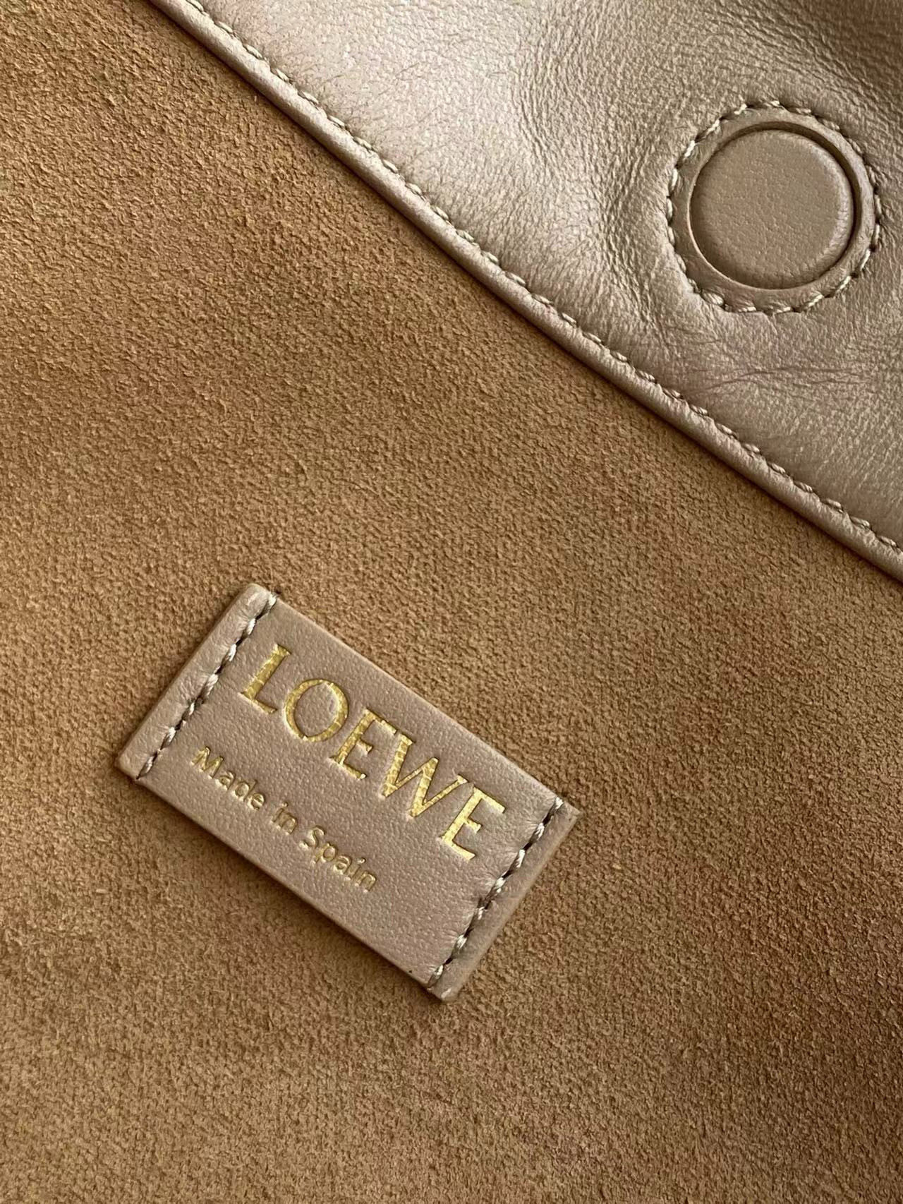 Loewe 柔软纳帕羊皮革 Flamenco