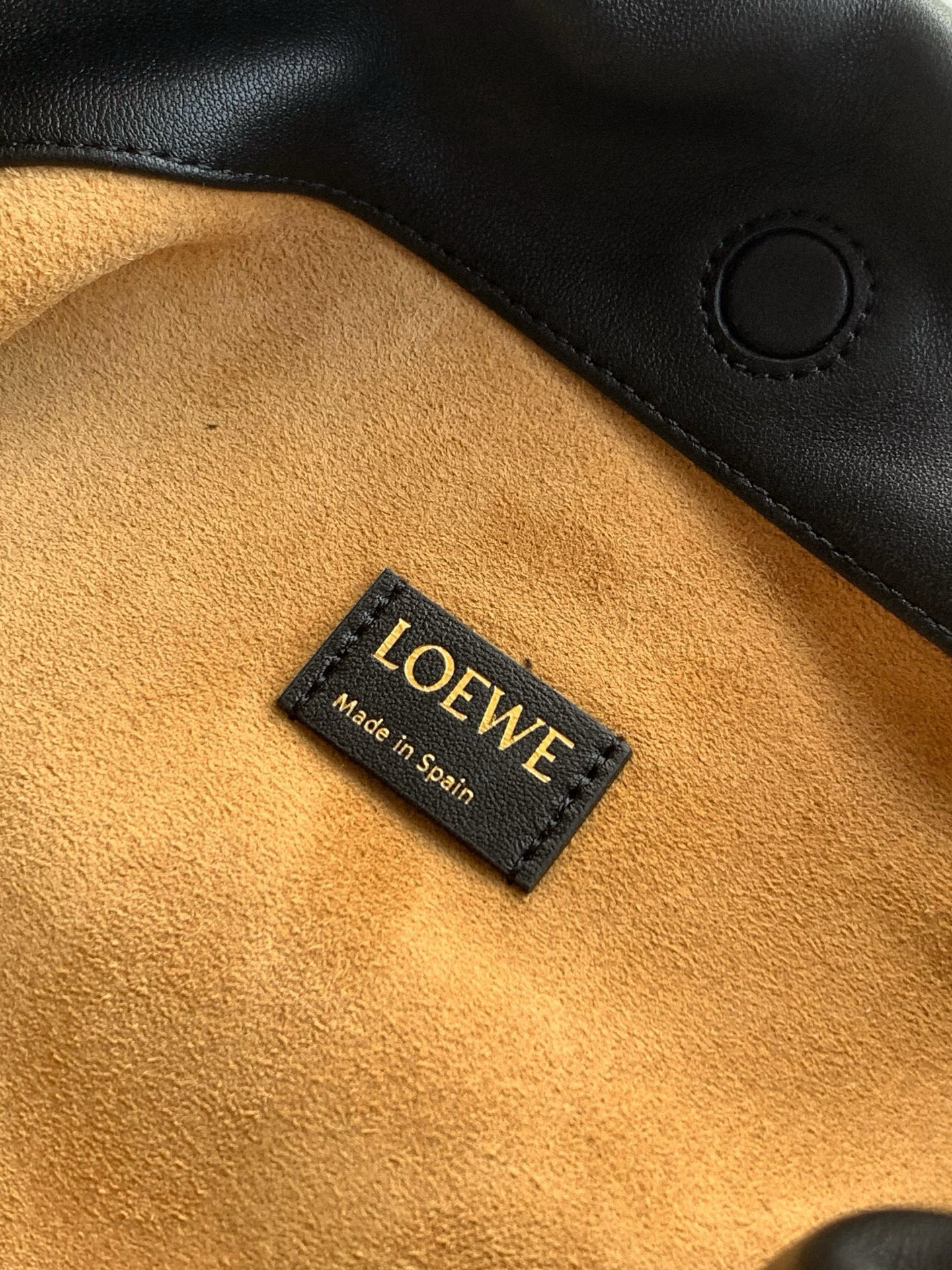 Loewe 柔软纳帕羊皮革 Flamenco