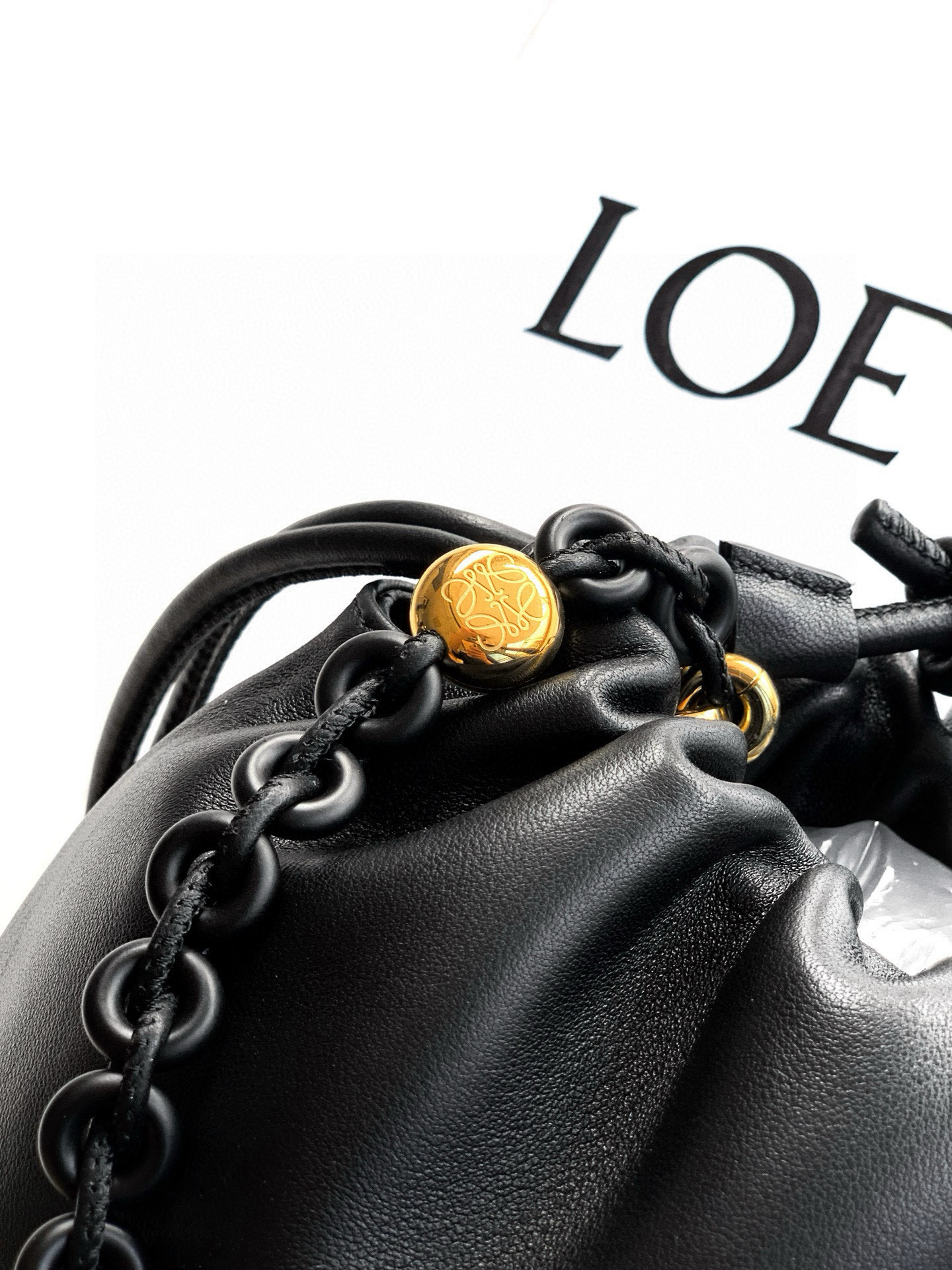 Loewe 柔软纳帕羊皮革 Flamenco
