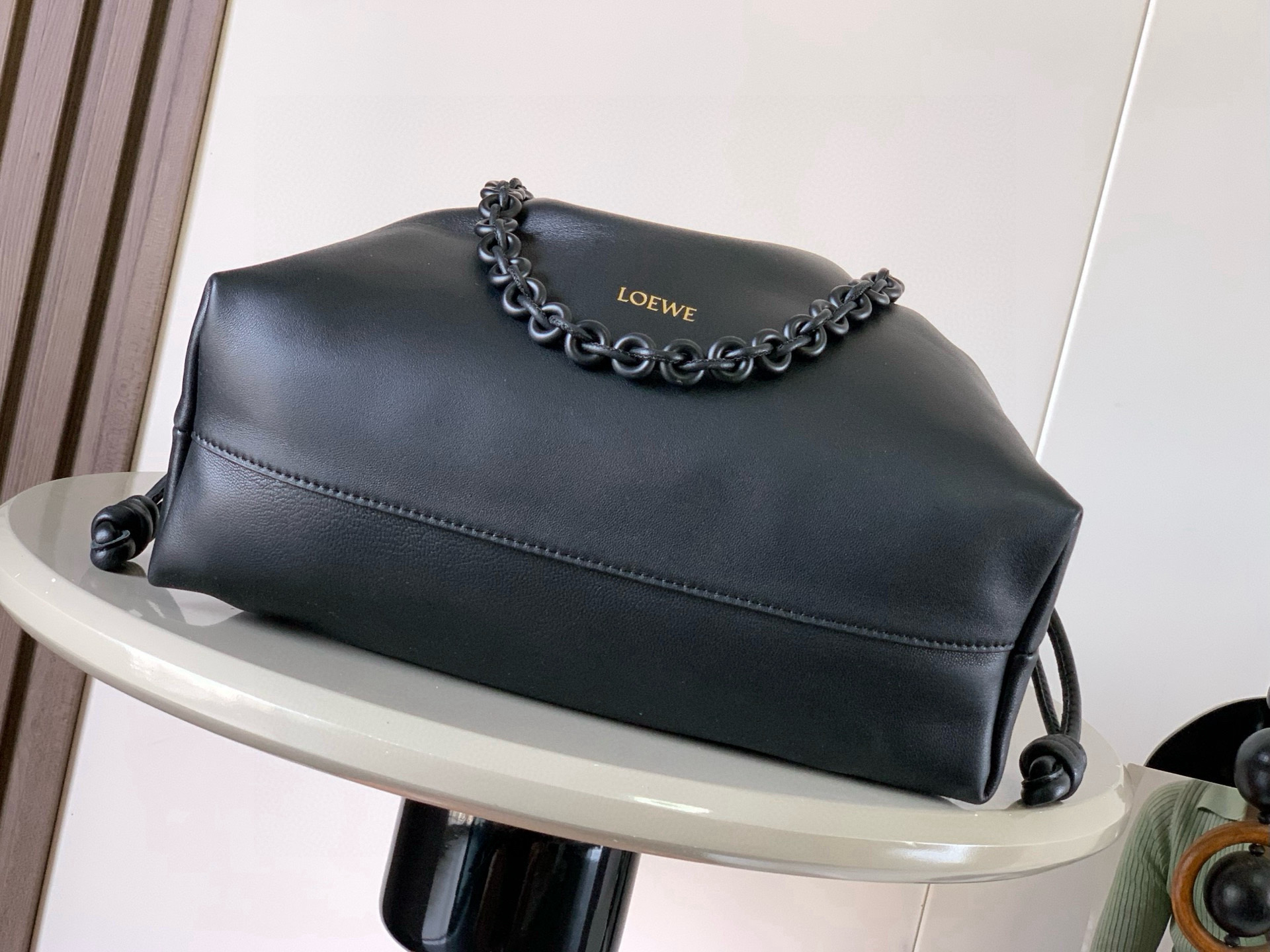 Loewe 柔软纳帕羊皮革 Flamenco