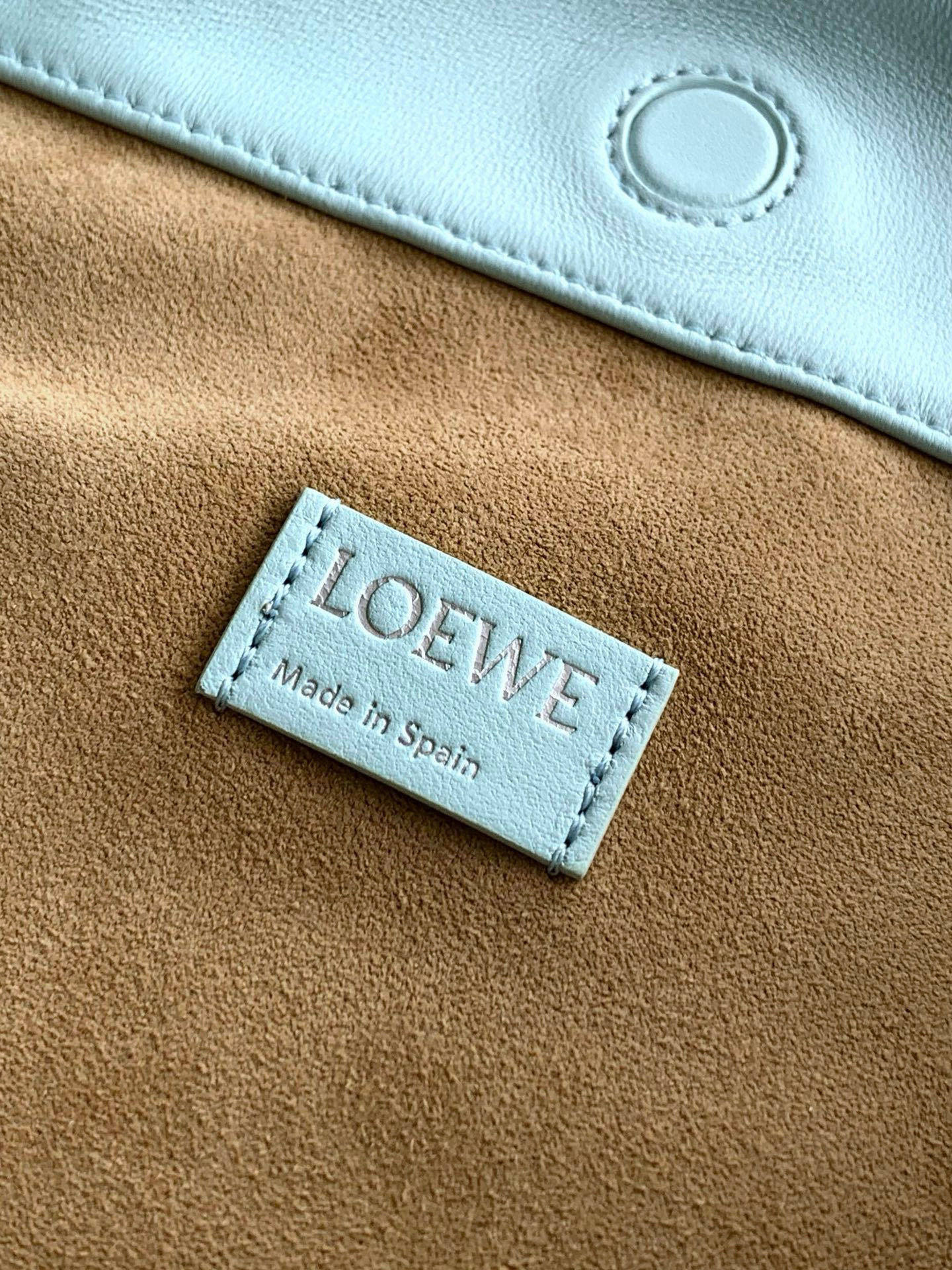 Loewe 柔软纳帕羊皮革 Flamenco