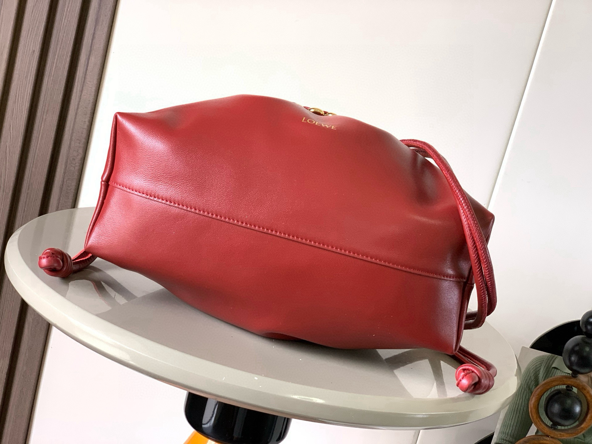 Loewe 柔软纳帕羊皮革 Flamenco