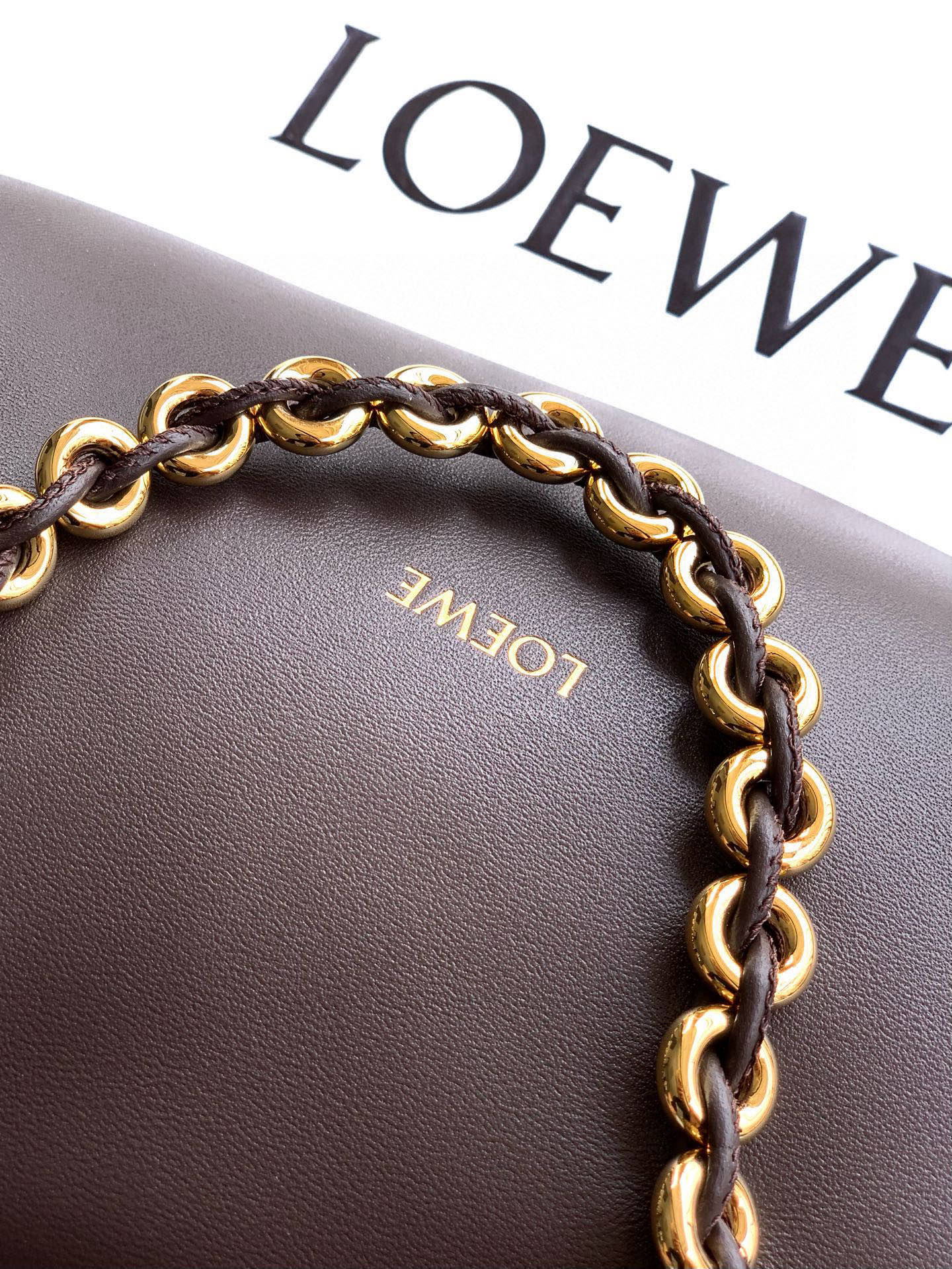 Loewe 柔软纳帕羊皮革 Flamenco
