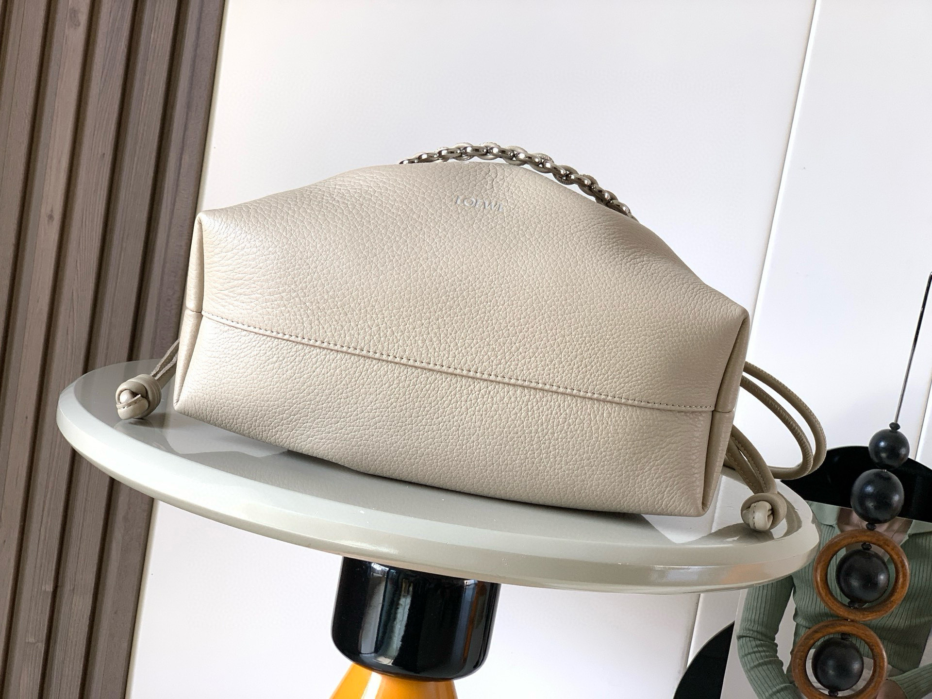 Loewe 柔软纳帕羊皮革 Flamenco