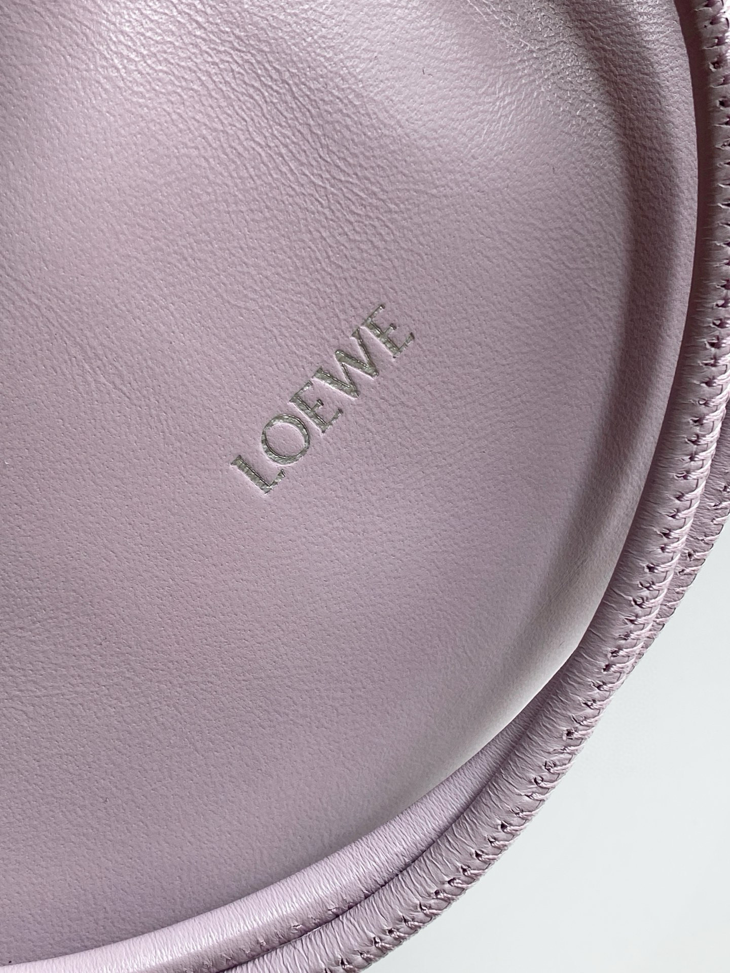 Loewe 柔软纳帕羊皮革 Flamenco