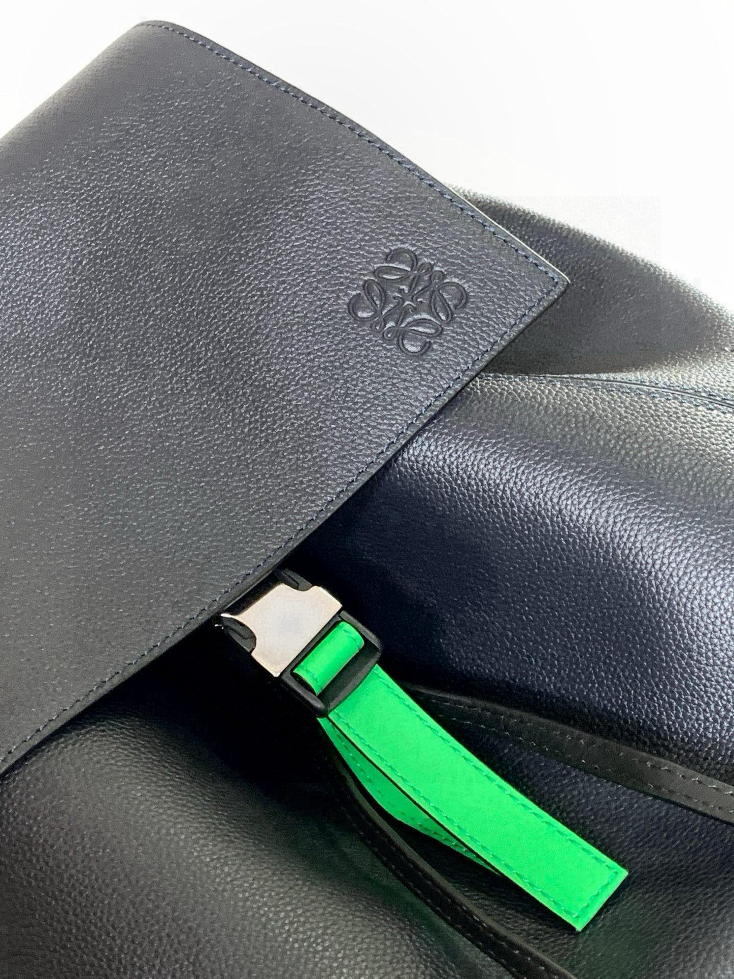 Loewe Puzzle Black and Grey Standard backpack