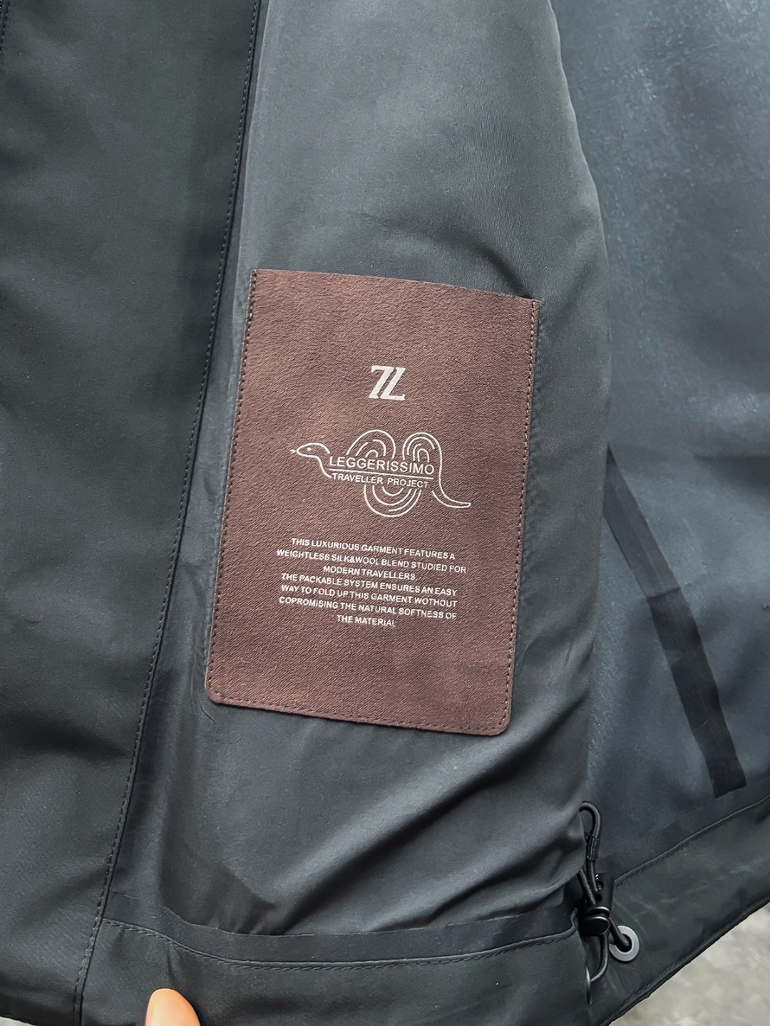Zeg# 25春夏 男装高端梭织/风衣 系列外套
高端精品系列,男女同款,贸易公司渠道订单,官网