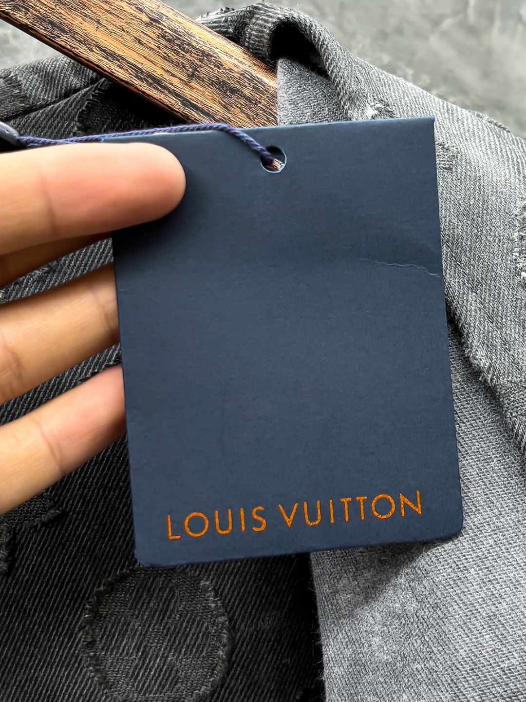 LV# 25春夏 男装高端梭织/风衣 系列外套
高端精品系列,男女同款,贸易公司渠道订单,官网专柜