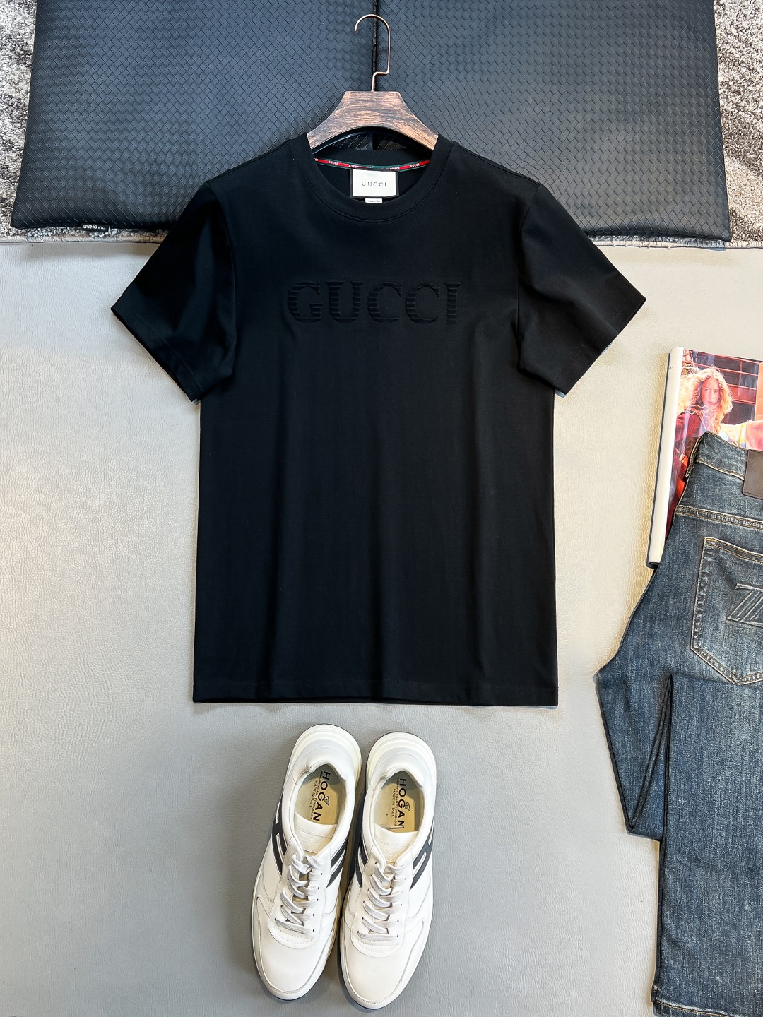 GU#  2025春夏新款首发专柜最新款短袖圆领T恤 高端订制 设...