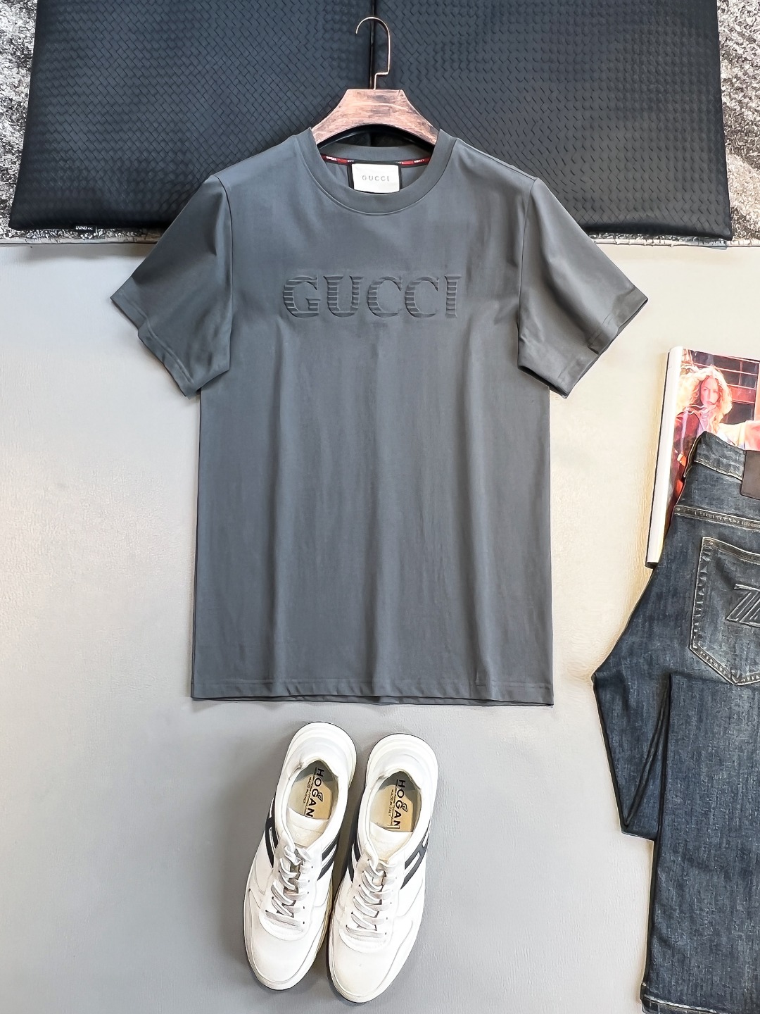 GU#  2025春夏新款首发专柜最新款短袖圆领T恤 高端订制 设...