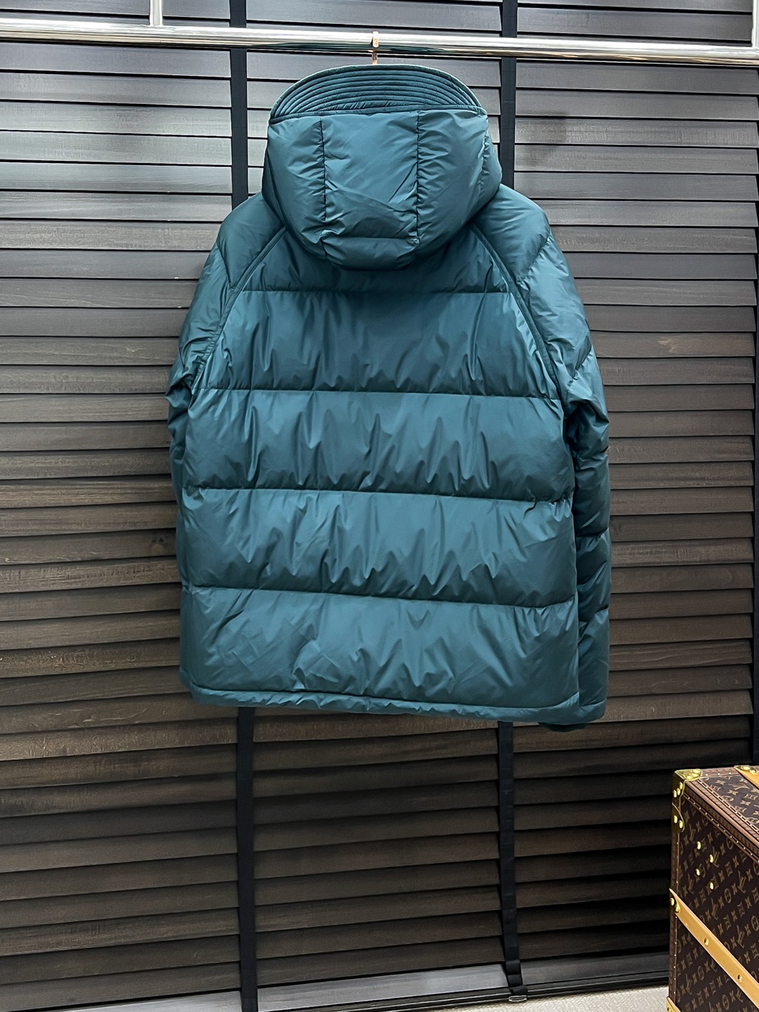 PRADA 普拉达 新款羽绒服秀场新品25新款羽绒服，品相非常完美，专柜高科技防水面料，内里90%白鹅绒
