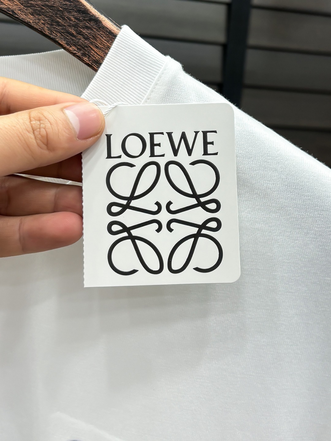 -LOE#  2026 春夏新款首发专柜最新款短袖圆领T恤 高端订制 设计前卫时尚！品牌logo重工艺设